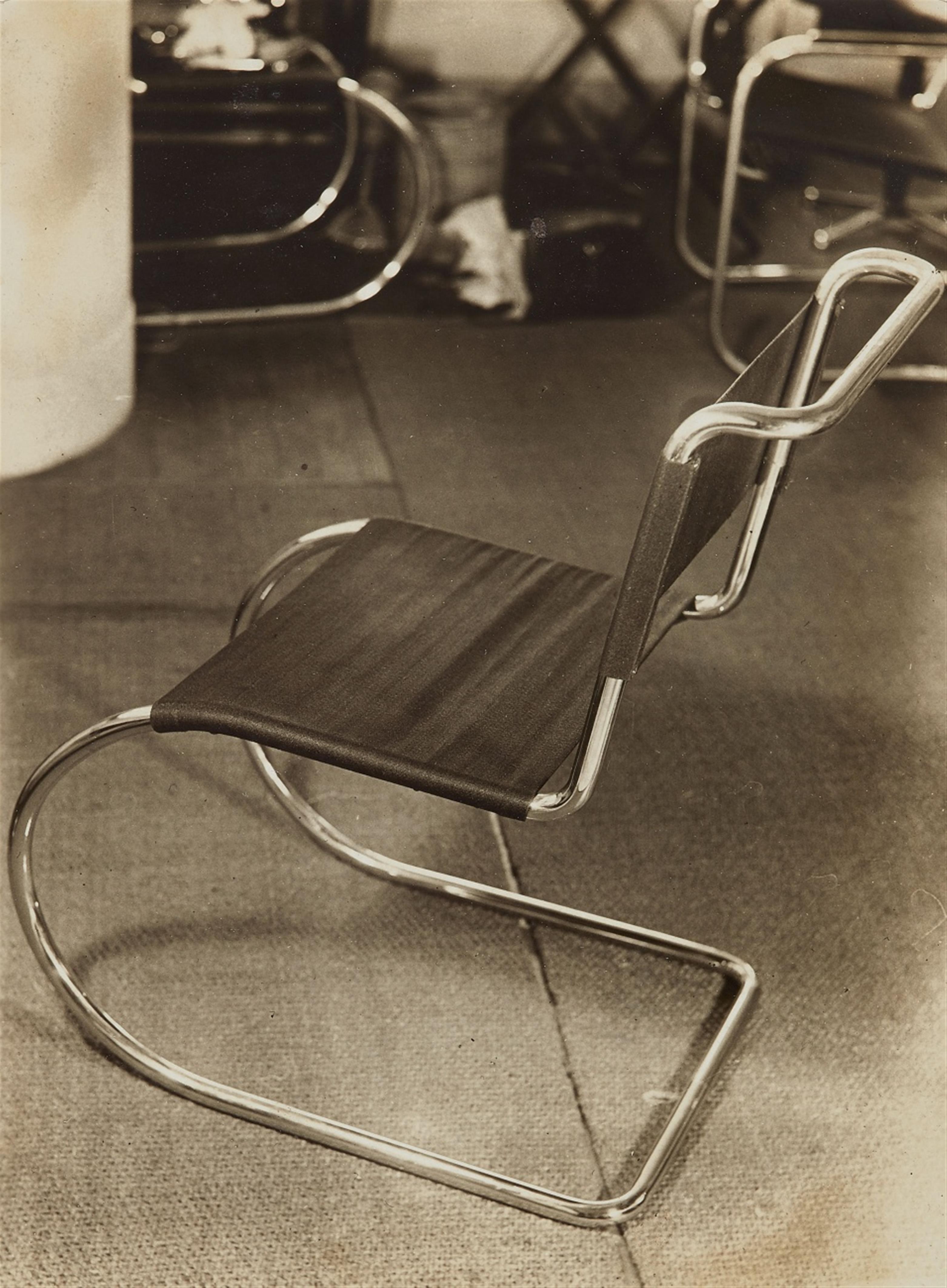 Iwao Yamawaki - Stahlrohr-Freischwinger. Arbeitstisch und -stühle am Bauhaus - image-1