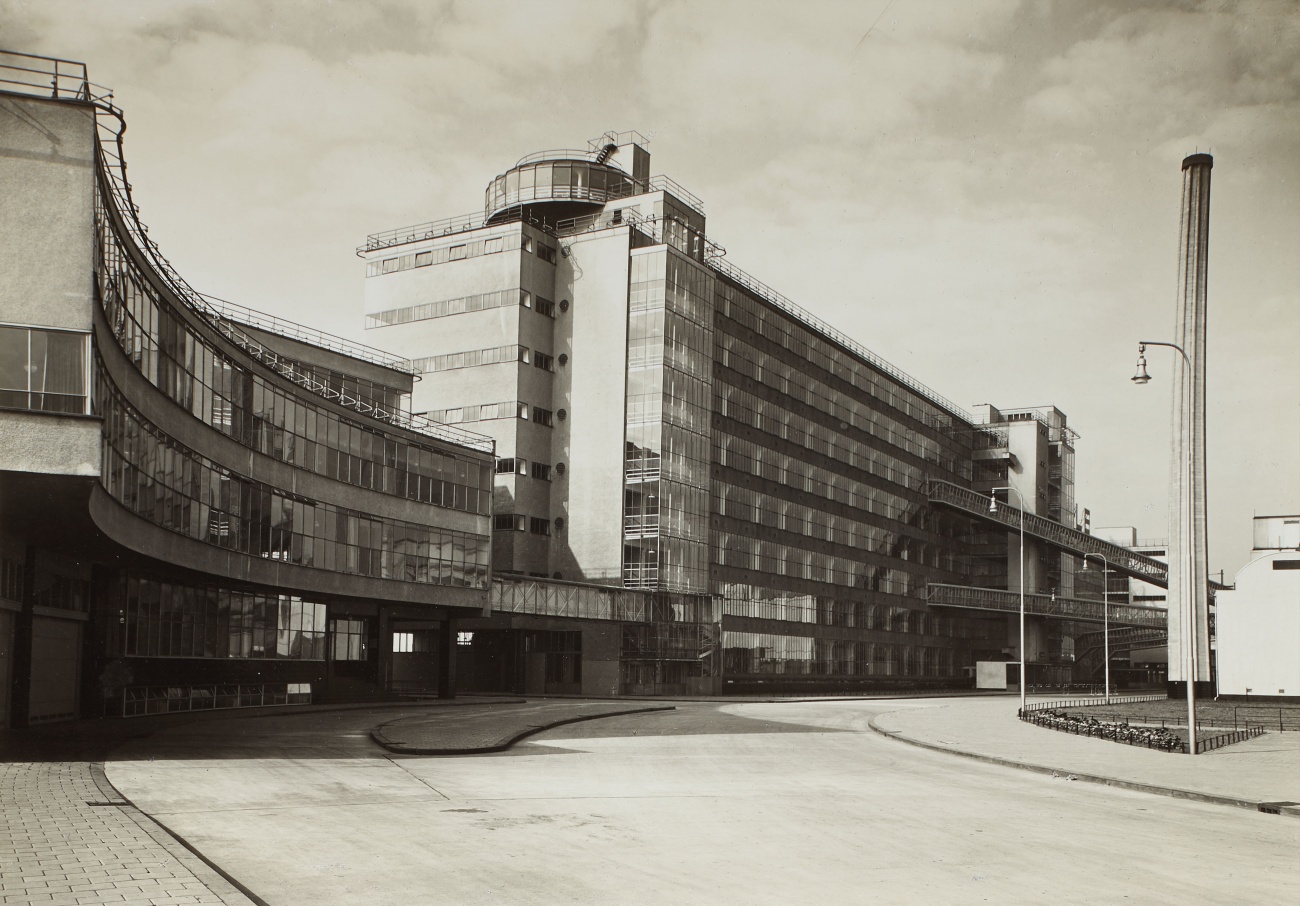 Evert Marinus von Ojen - Fabrikgebäude Van Nelle, Rotterdam (bei Tag und bei Nacht) - image-1