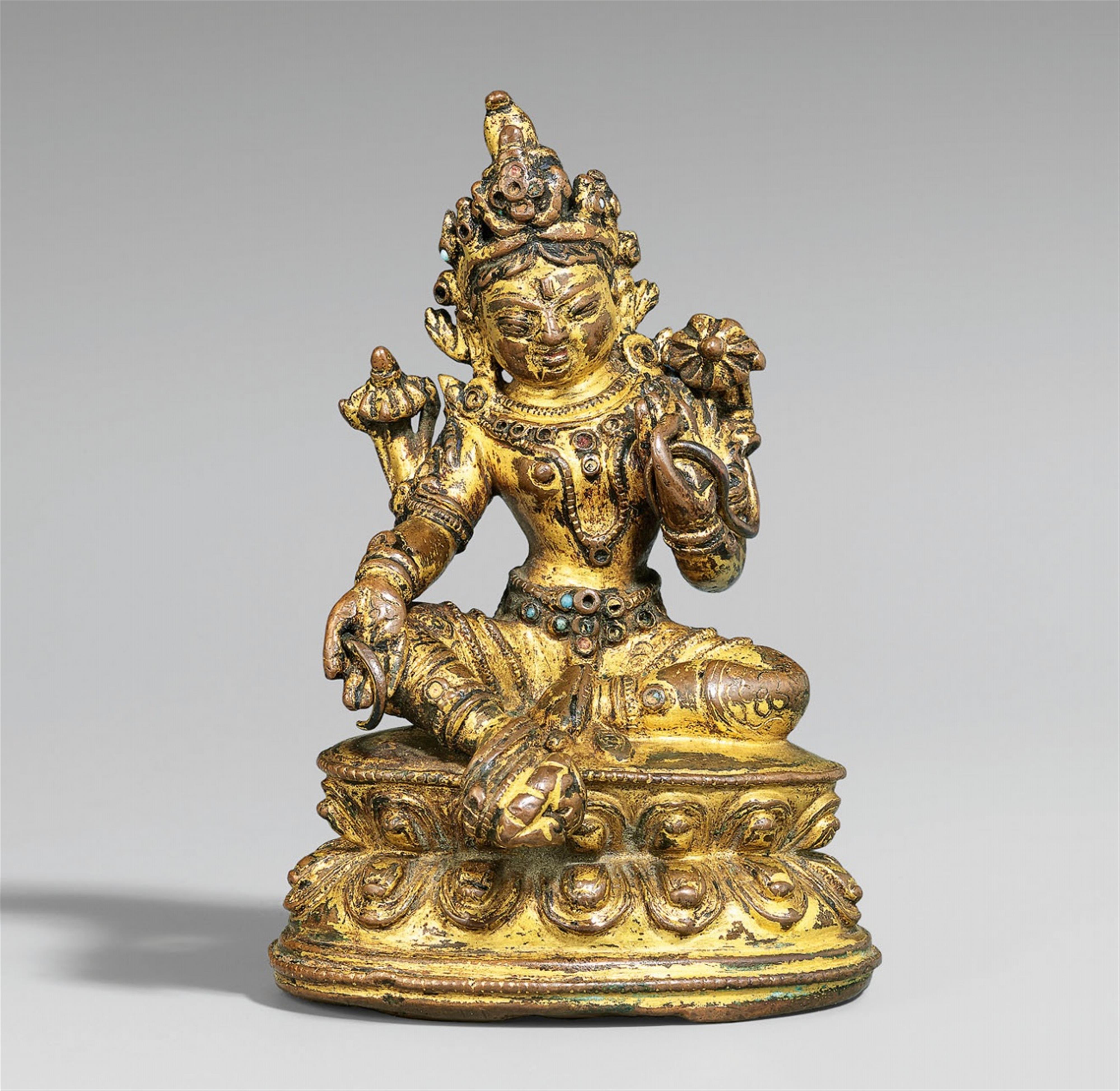 Syamatara. Feuervergoldete Bronze. Nepal. 15. Jh. - image-1