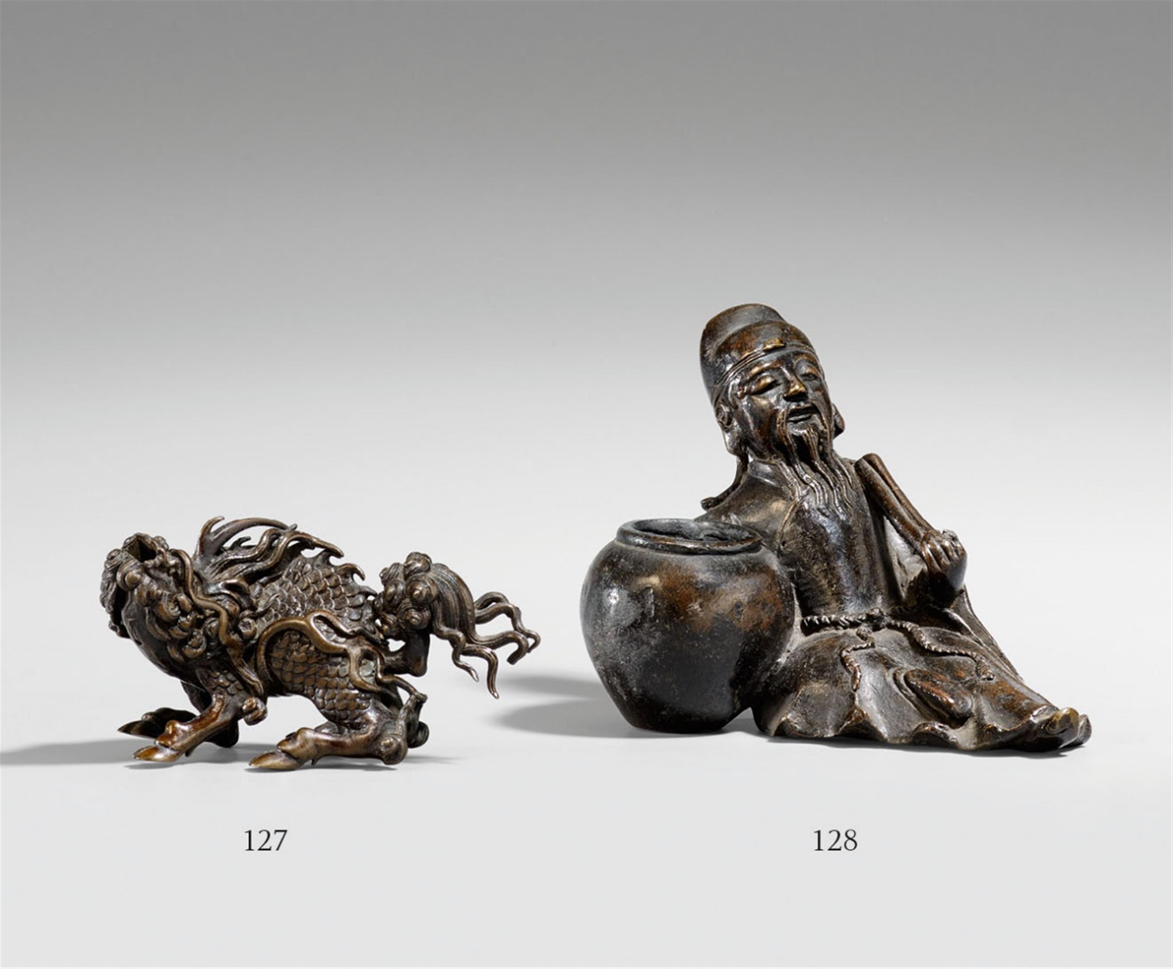 A bronze scholar's table object. 17th/18th century - image-1