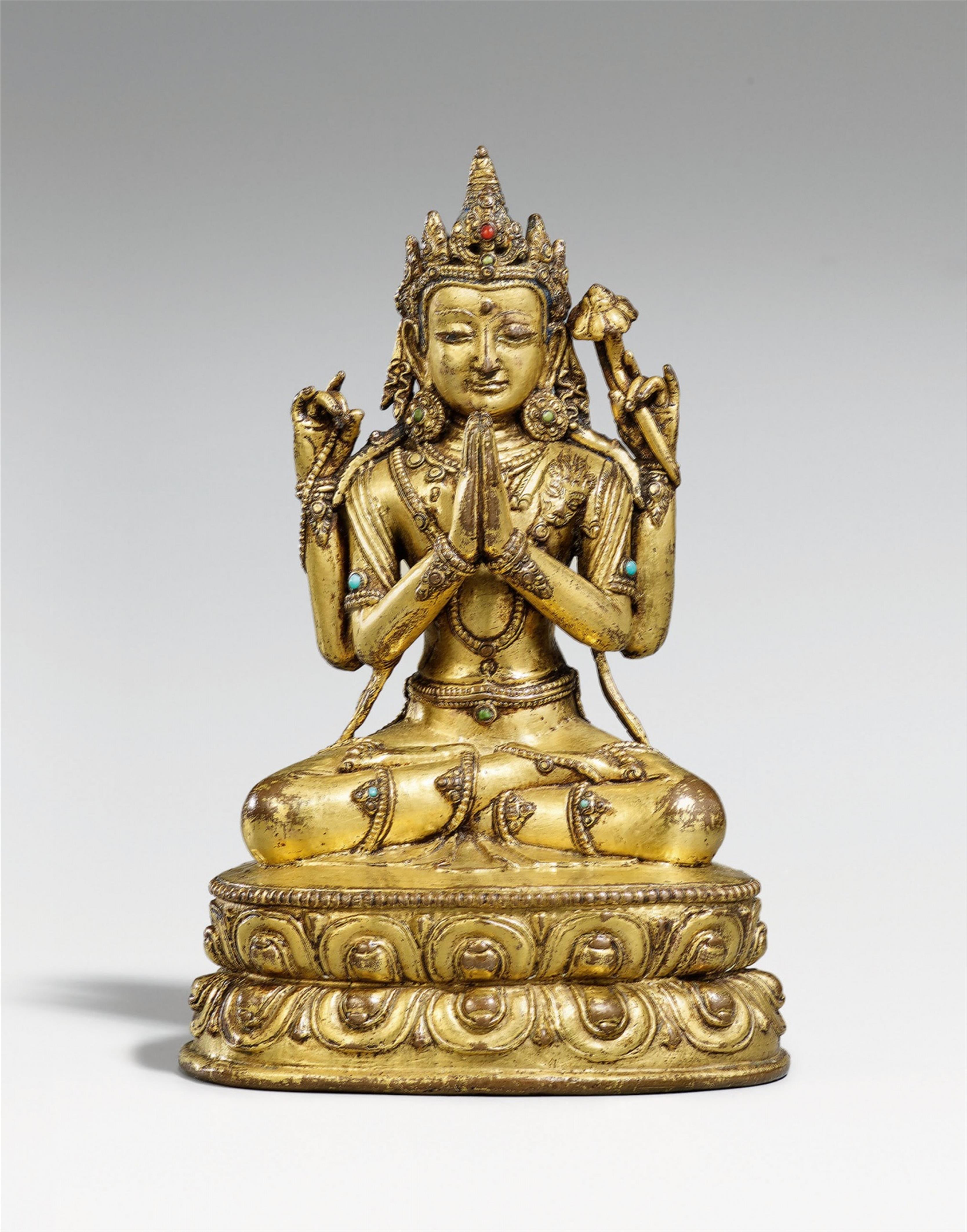 A Tibetan gilt bronze figure of Shadakshari Avalokiteshvara. 17th/18th century - image-1