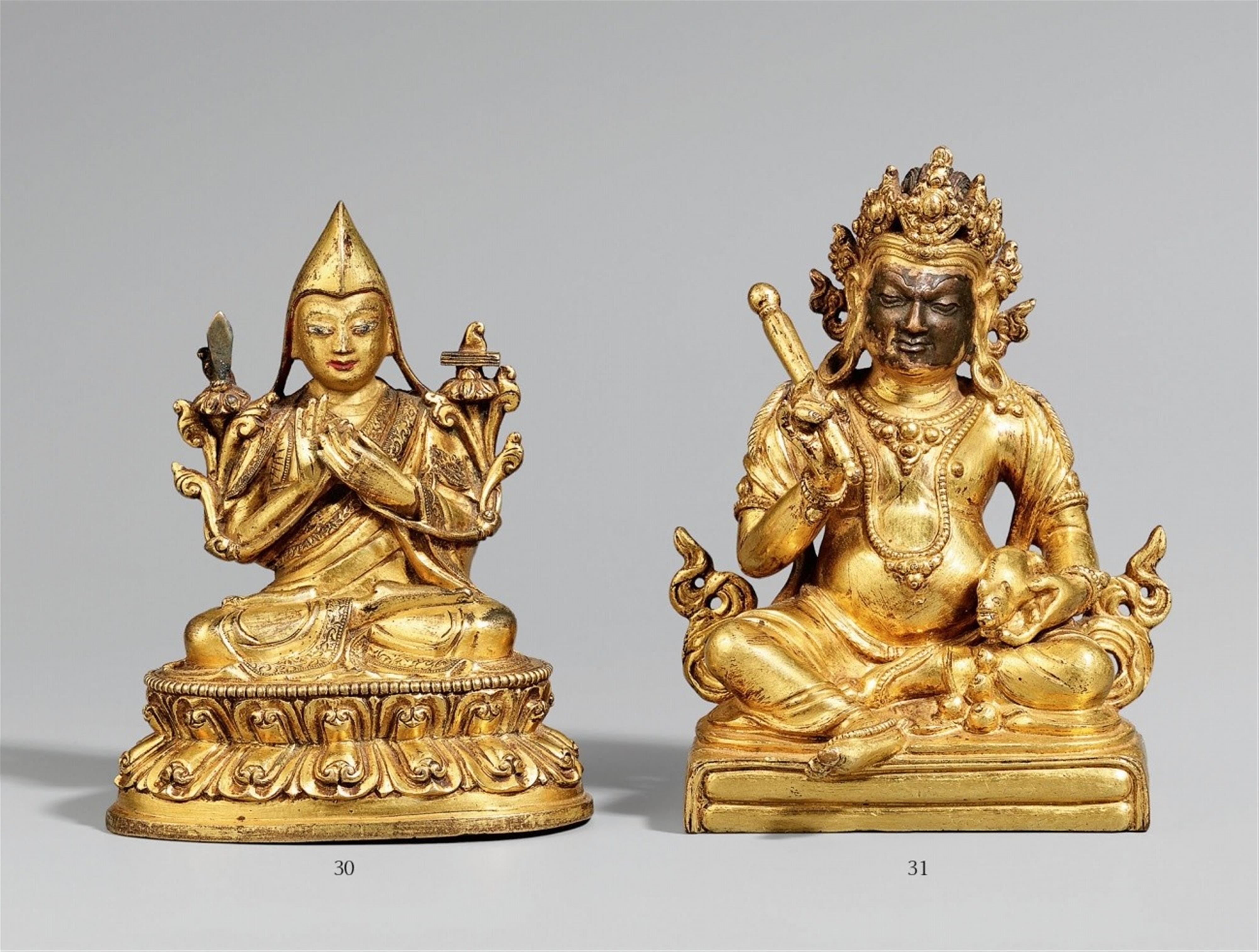 A Tibetan gilt bronze figure of Tsongkhapa. 17th/18th century - image-1