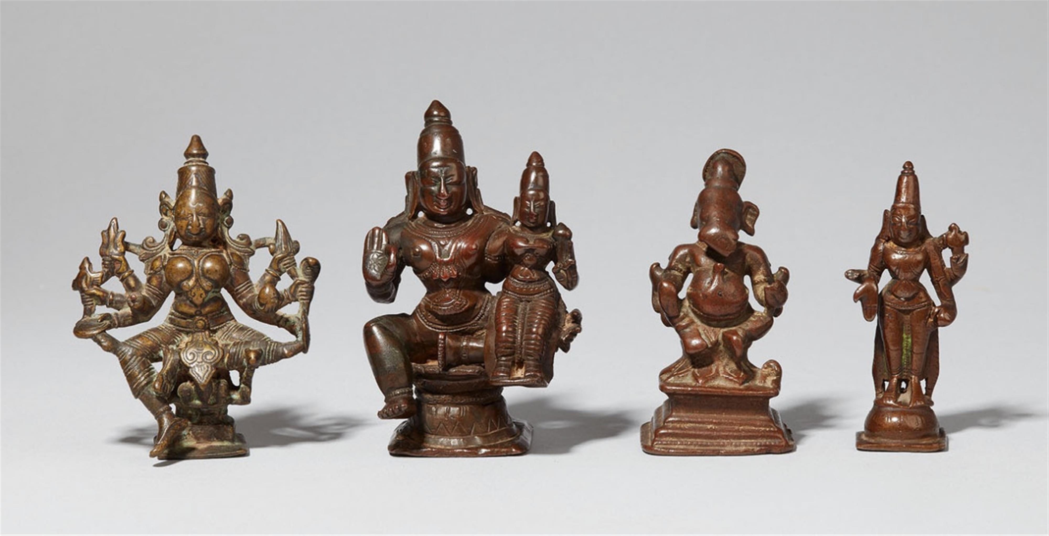 Four small bronze figures. Southern India. 19th century and earlier - image-1