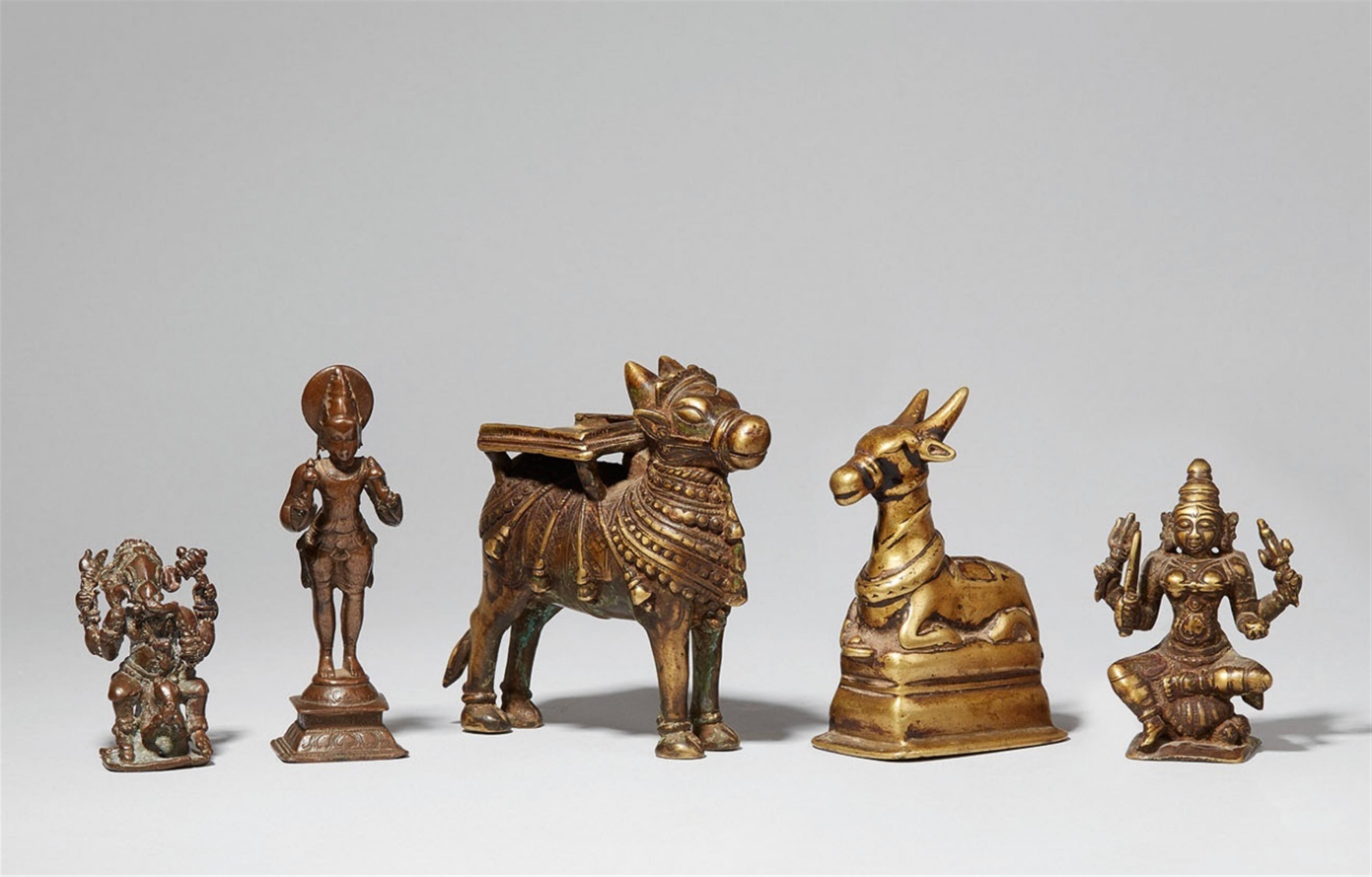 Konvolut von vier kleinen Skulpturen. Indien. Bronze. 19. Jh. - image-1