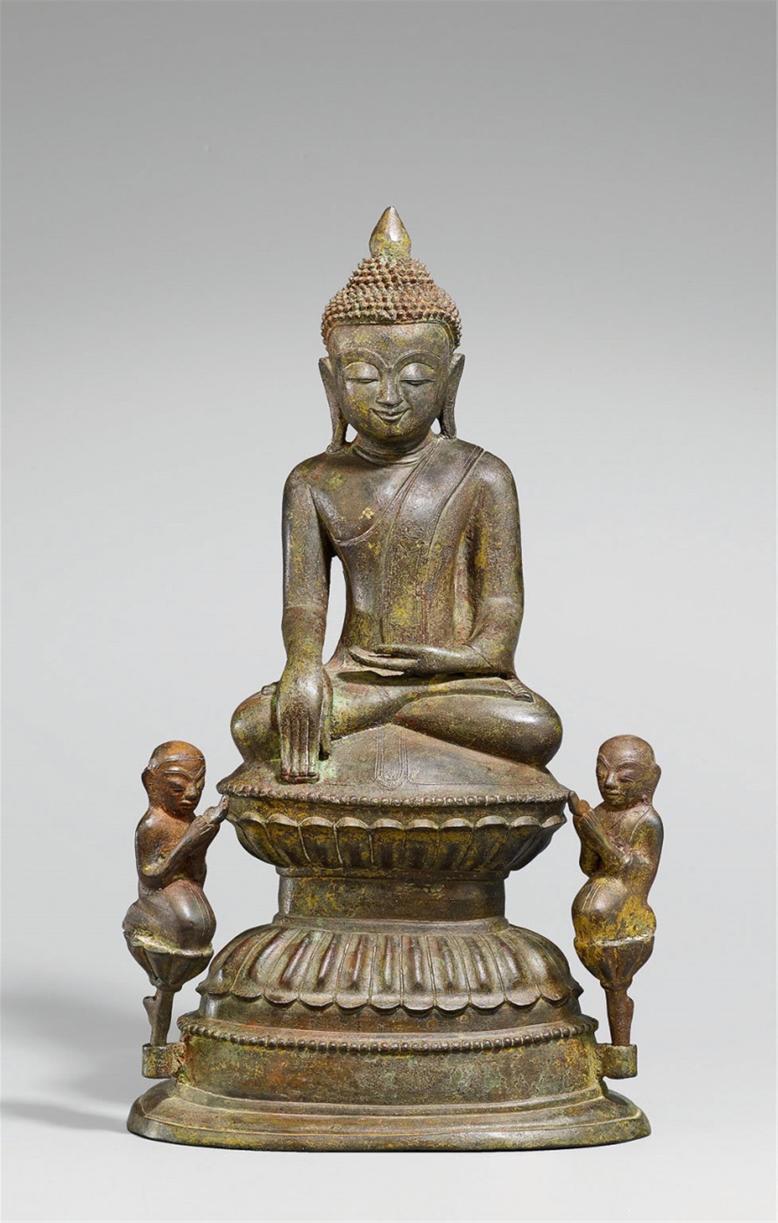 A Burmese bronze figure of a Buddha. 19th century or later - image-1