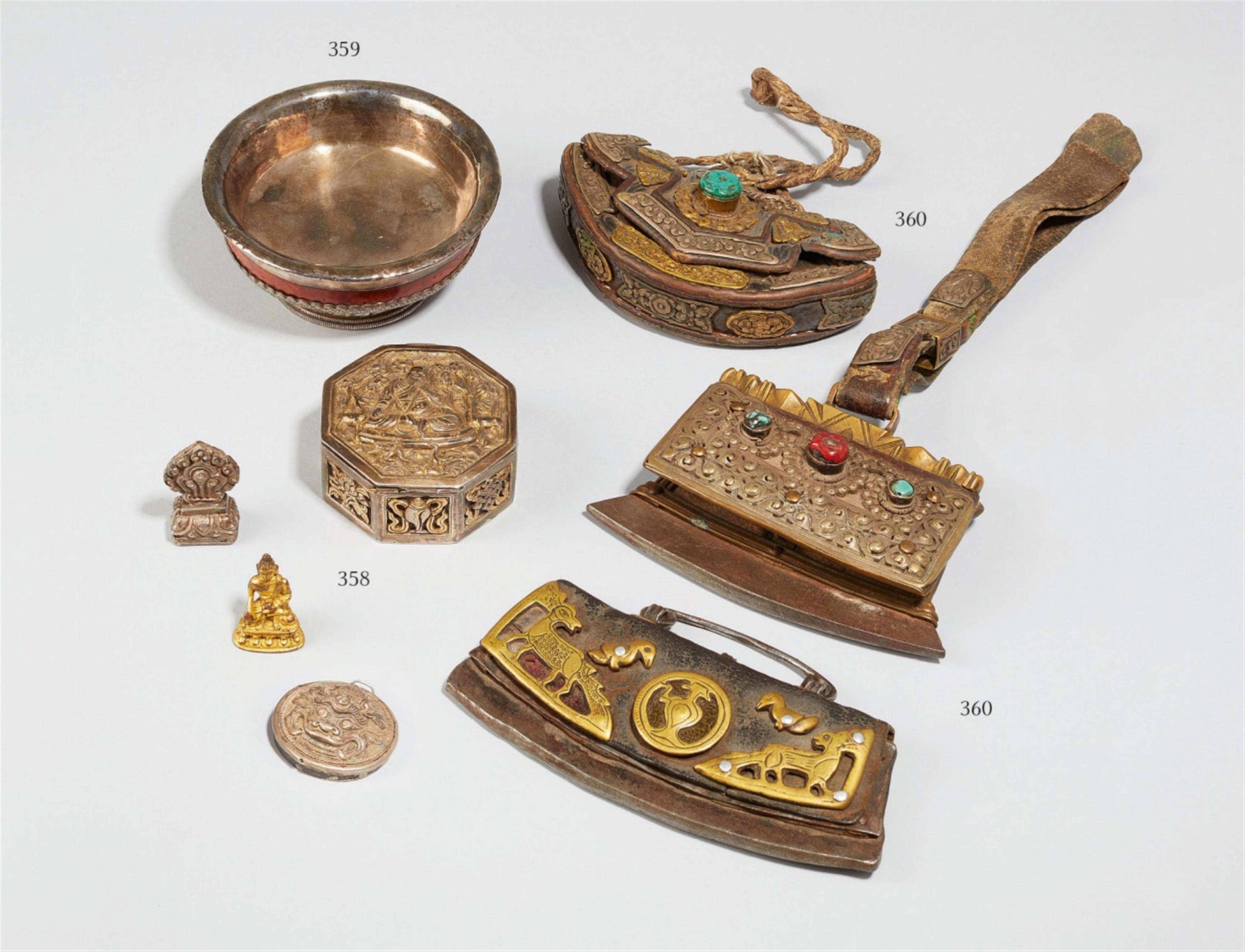 Teeschale (phorba). Wurzelholz und Silber. Tibet - image-1