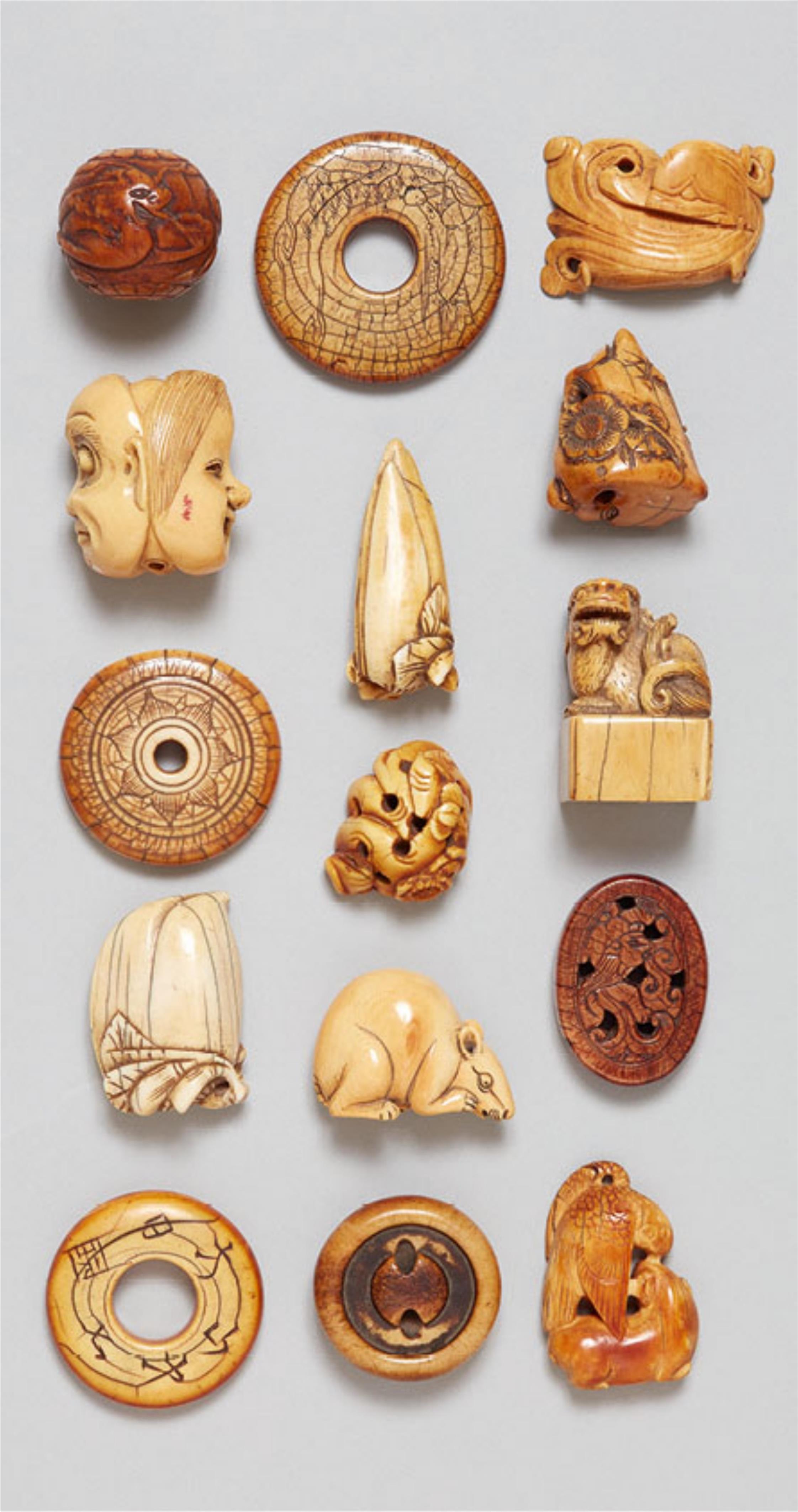 Eleven ivory toggles. Qing dynasty - image-1