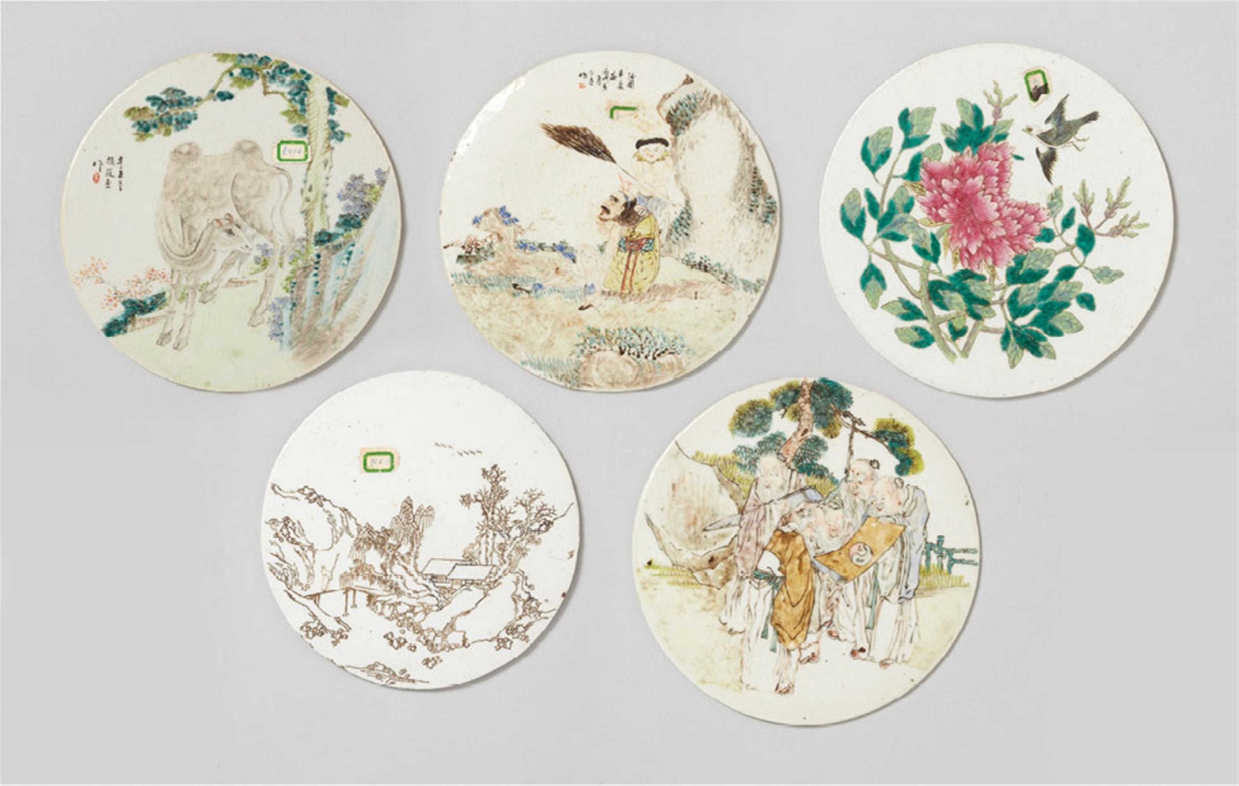 Five porcelain tiles. 20th century - image-1