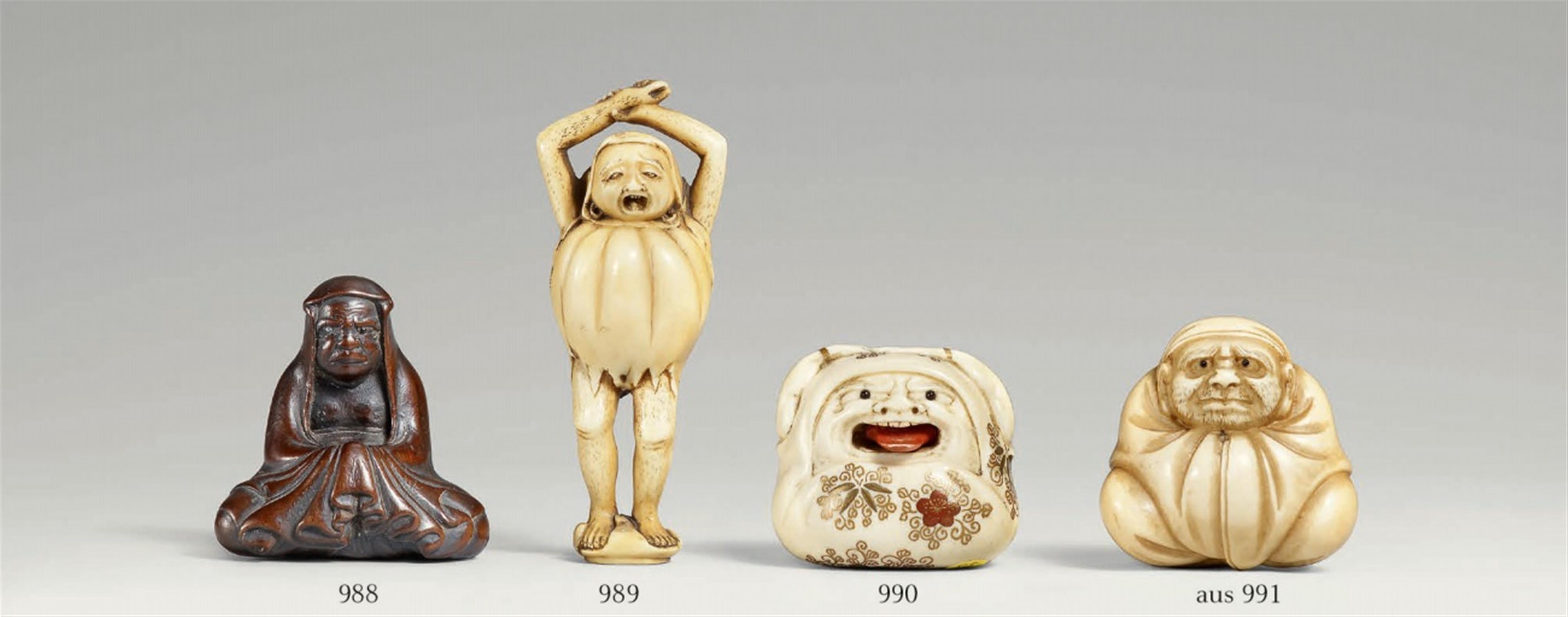 An ivory and lacquer netsuke of a Daruma roly-poly-doll. Second half 19th century - image-1