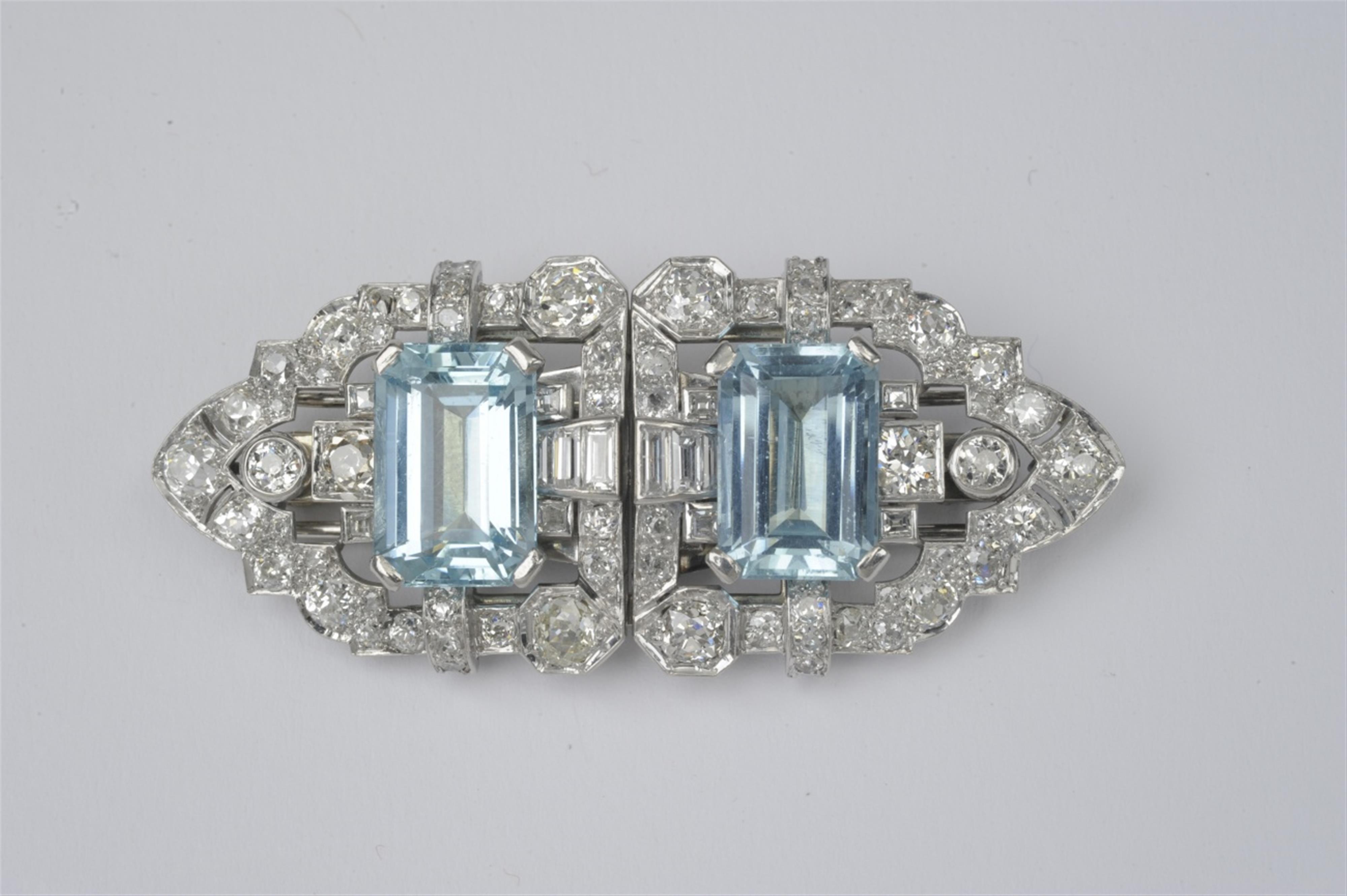 An Art Deco platinum double clip brooch - image-1