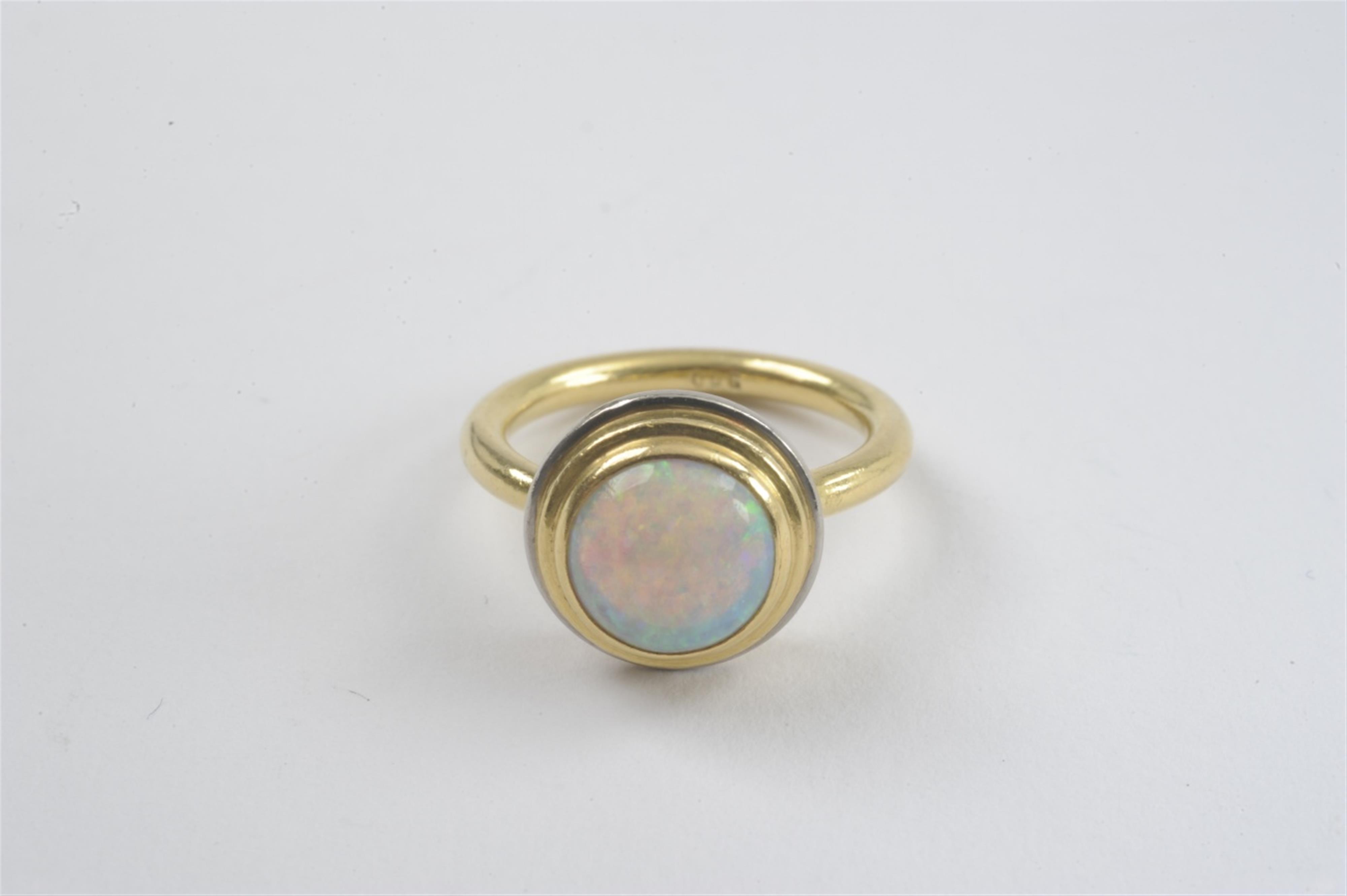 Ring mit Opal - image-1