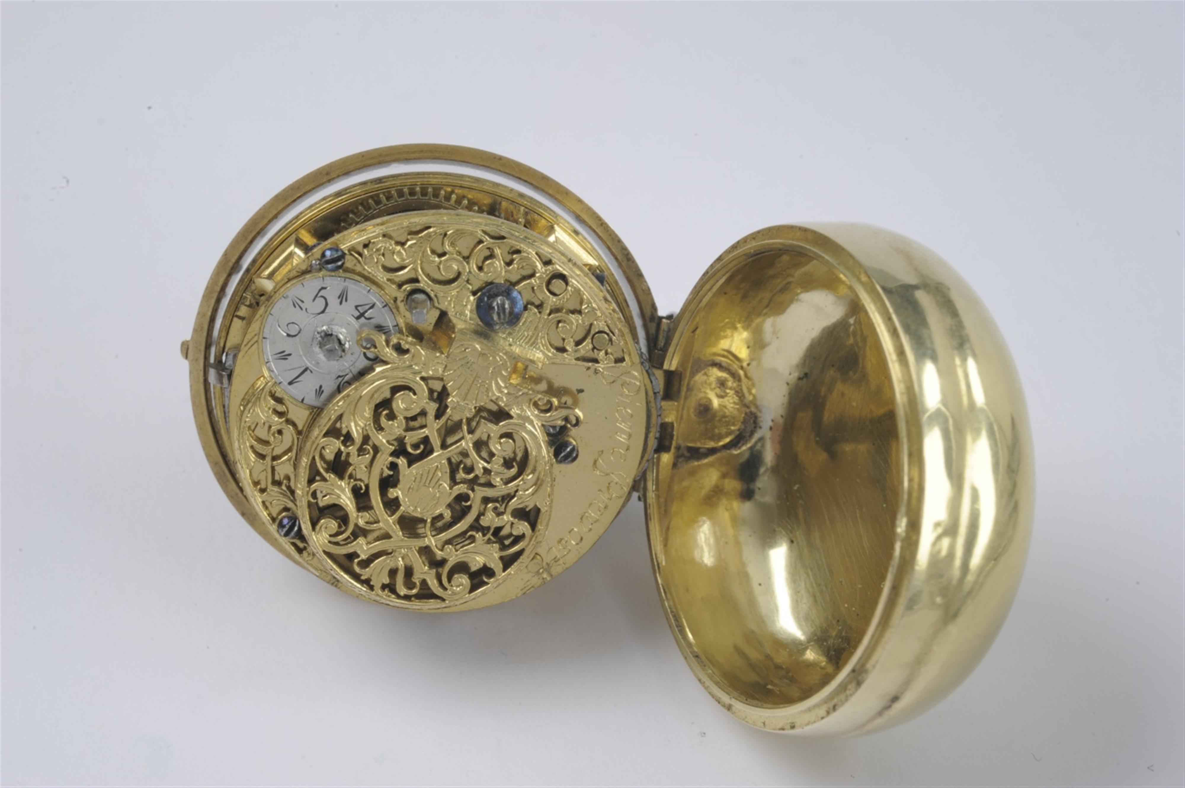 A Parisian openface 18k gold Louis XV pocketwatch - image-3