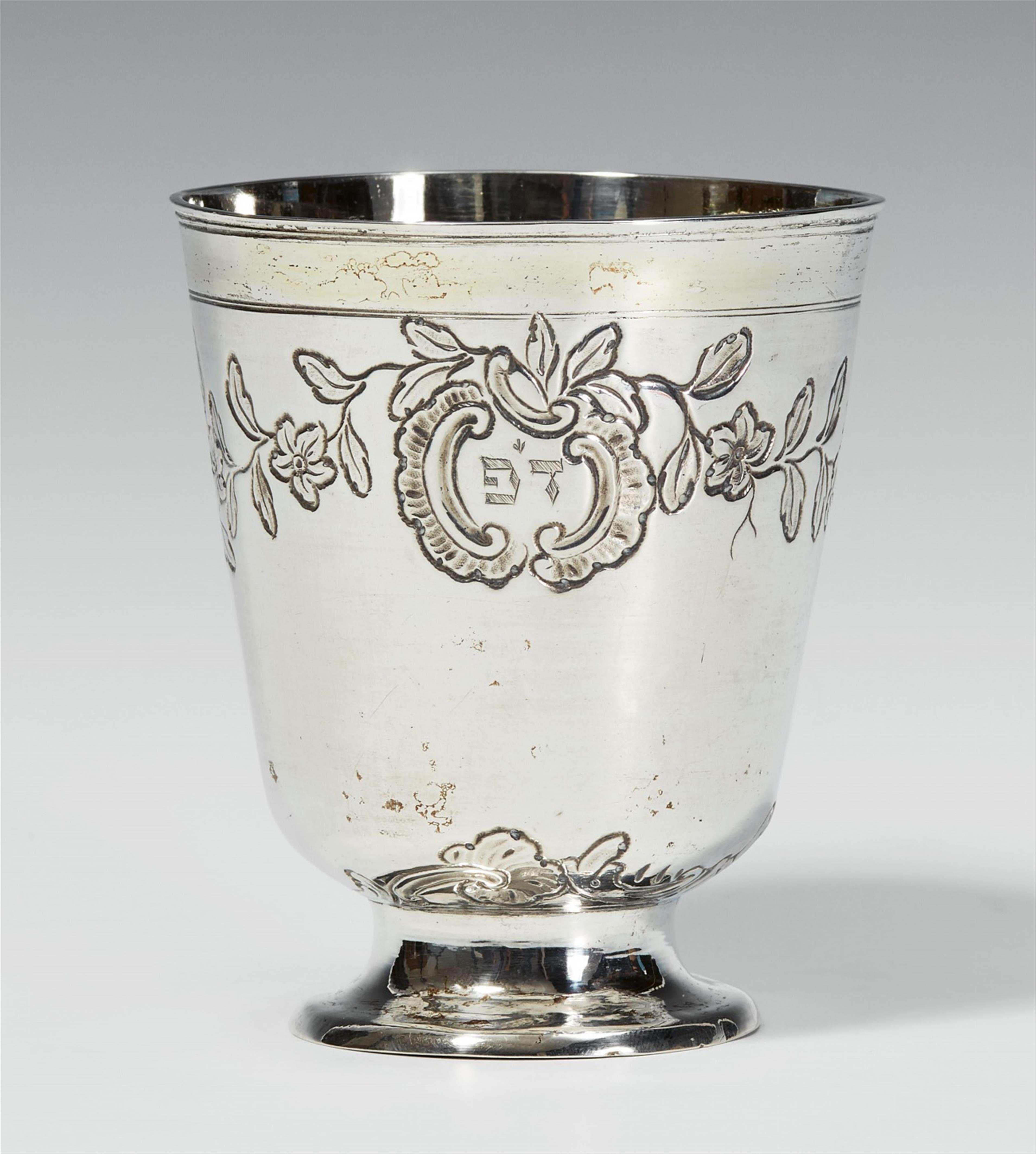 A Berlin silver Kiddush beaker. Marks of Gebrüder Müller, ca. 1770 - 76. - image-1