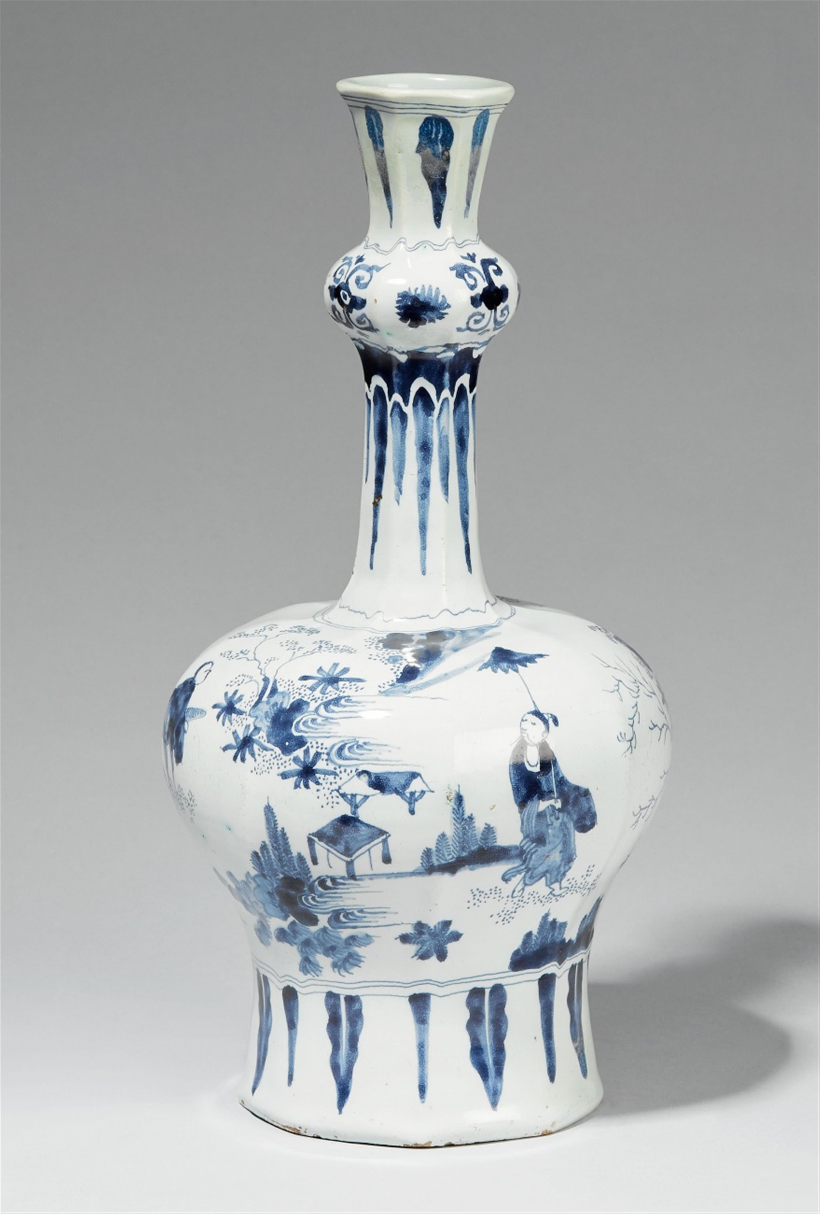 A blue and white faience gourd bottle - image-1