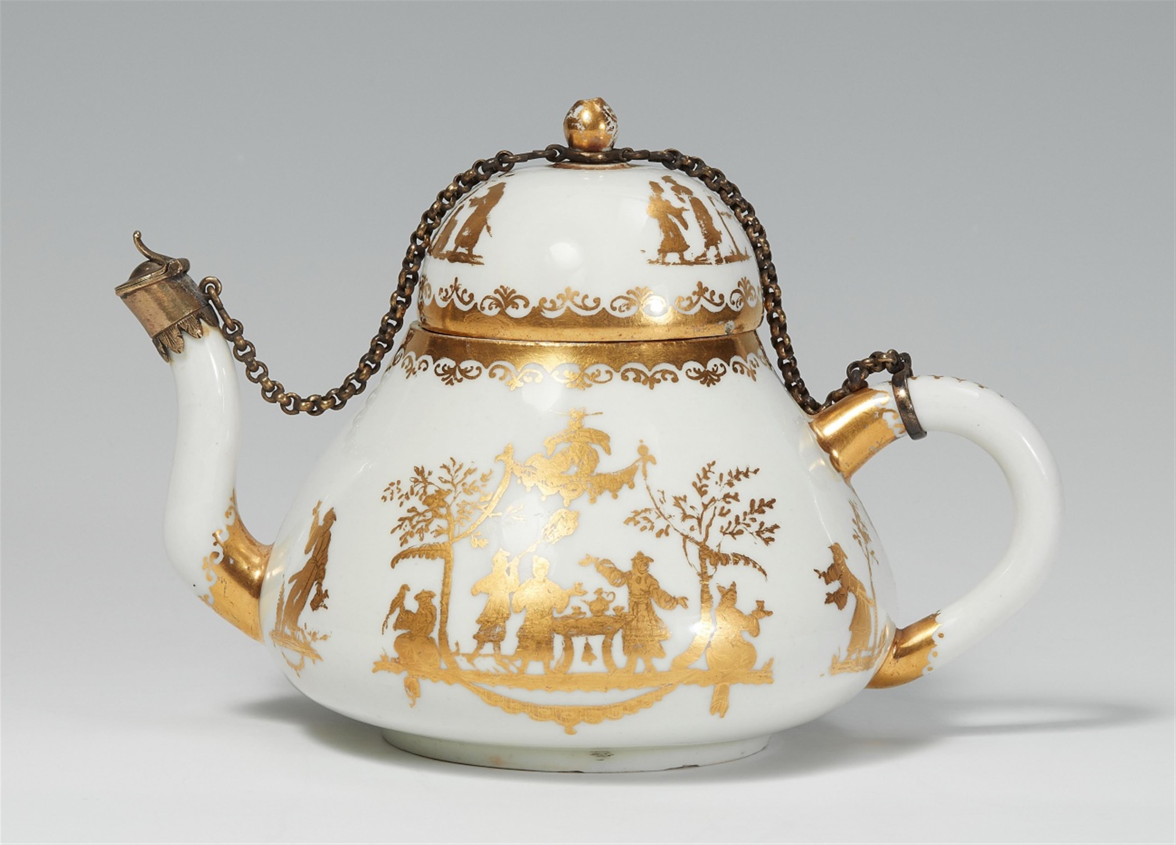 A vermeil mounted Meissen porcelain tea pot with gilt chinoiserie decor - image-1