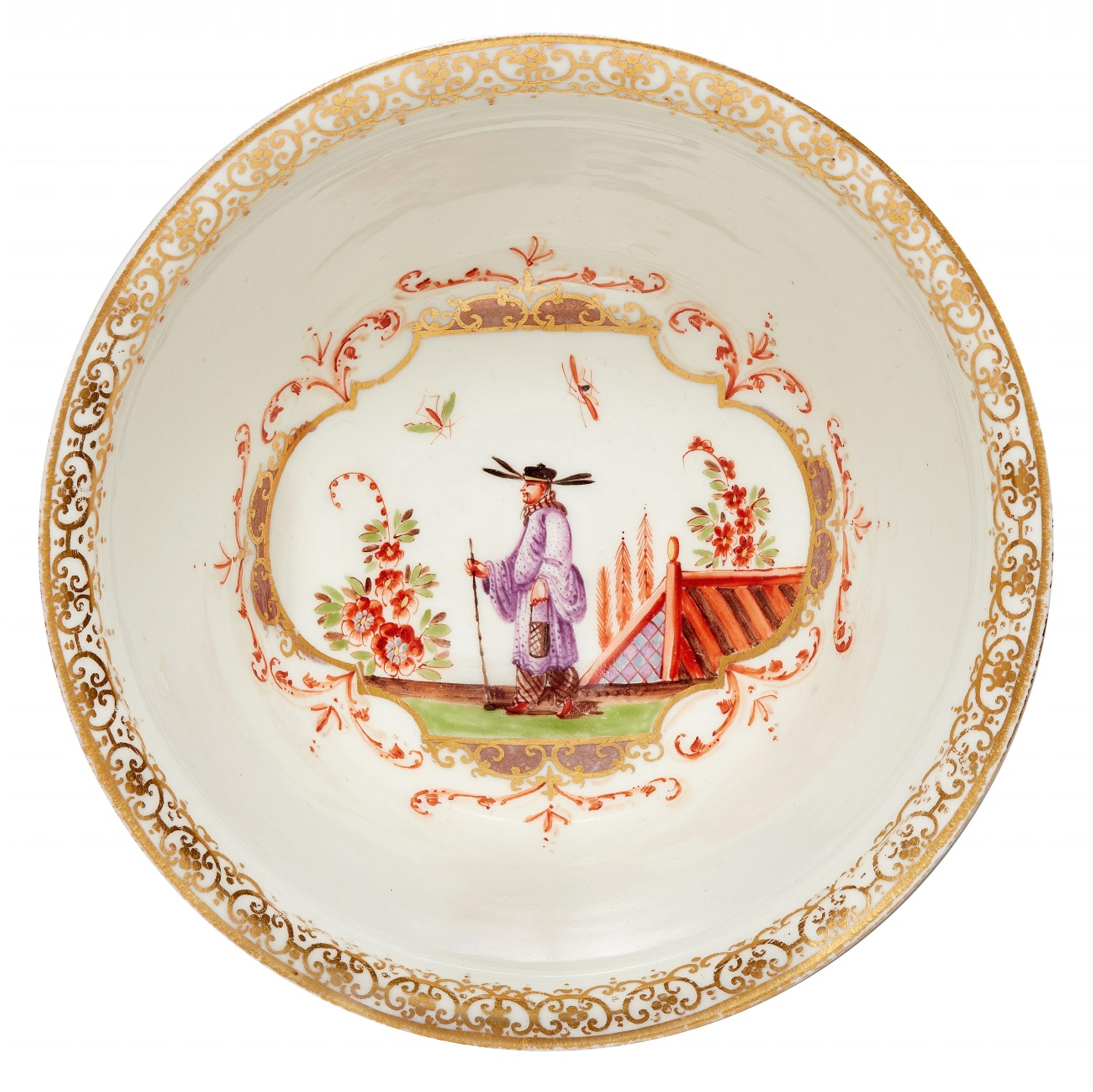 An early Meissen porcelain slop bowl with chinoiserie decor - image-3