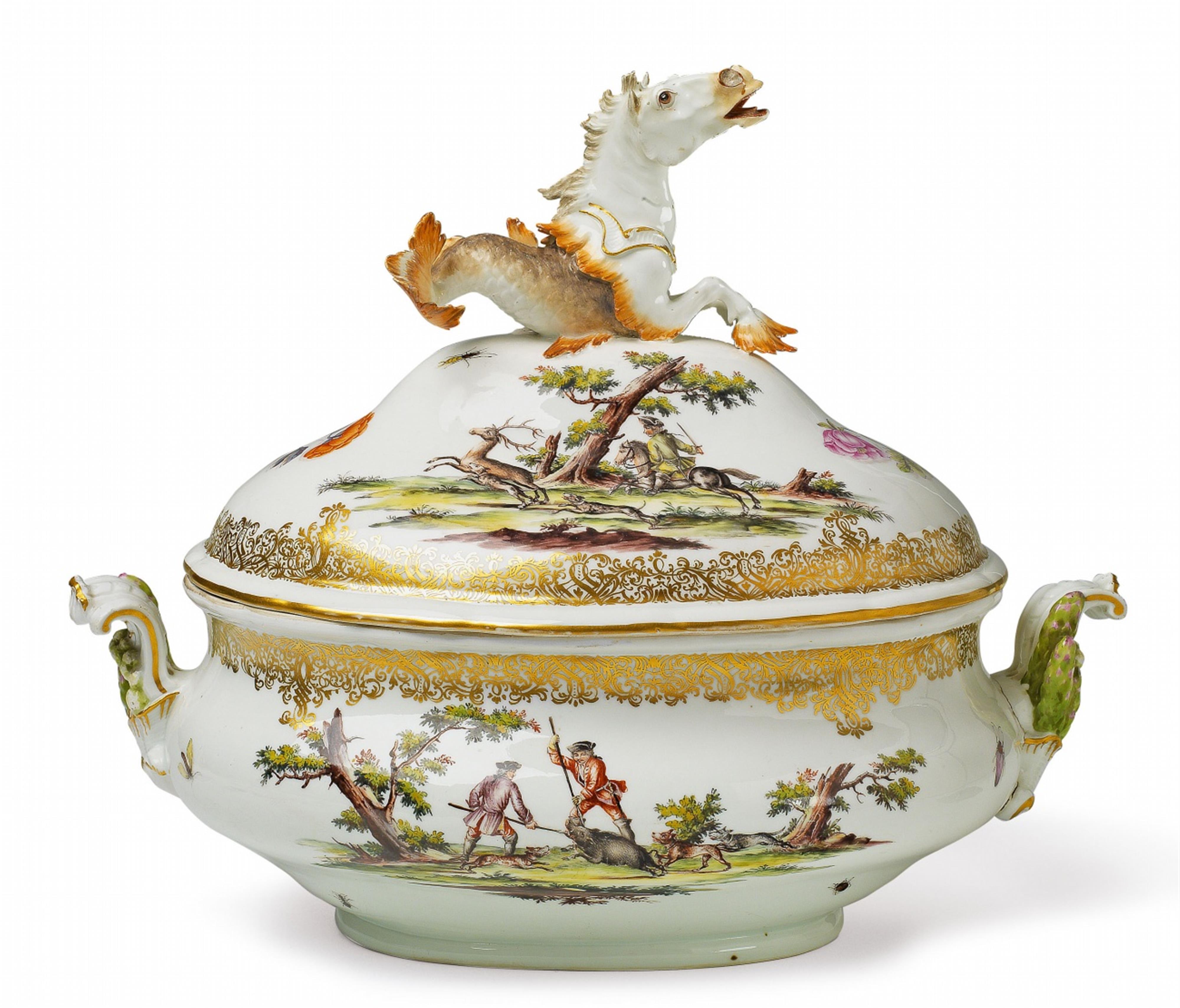 A Meissen porcelain tureen with a hippocamp finial - image-3
