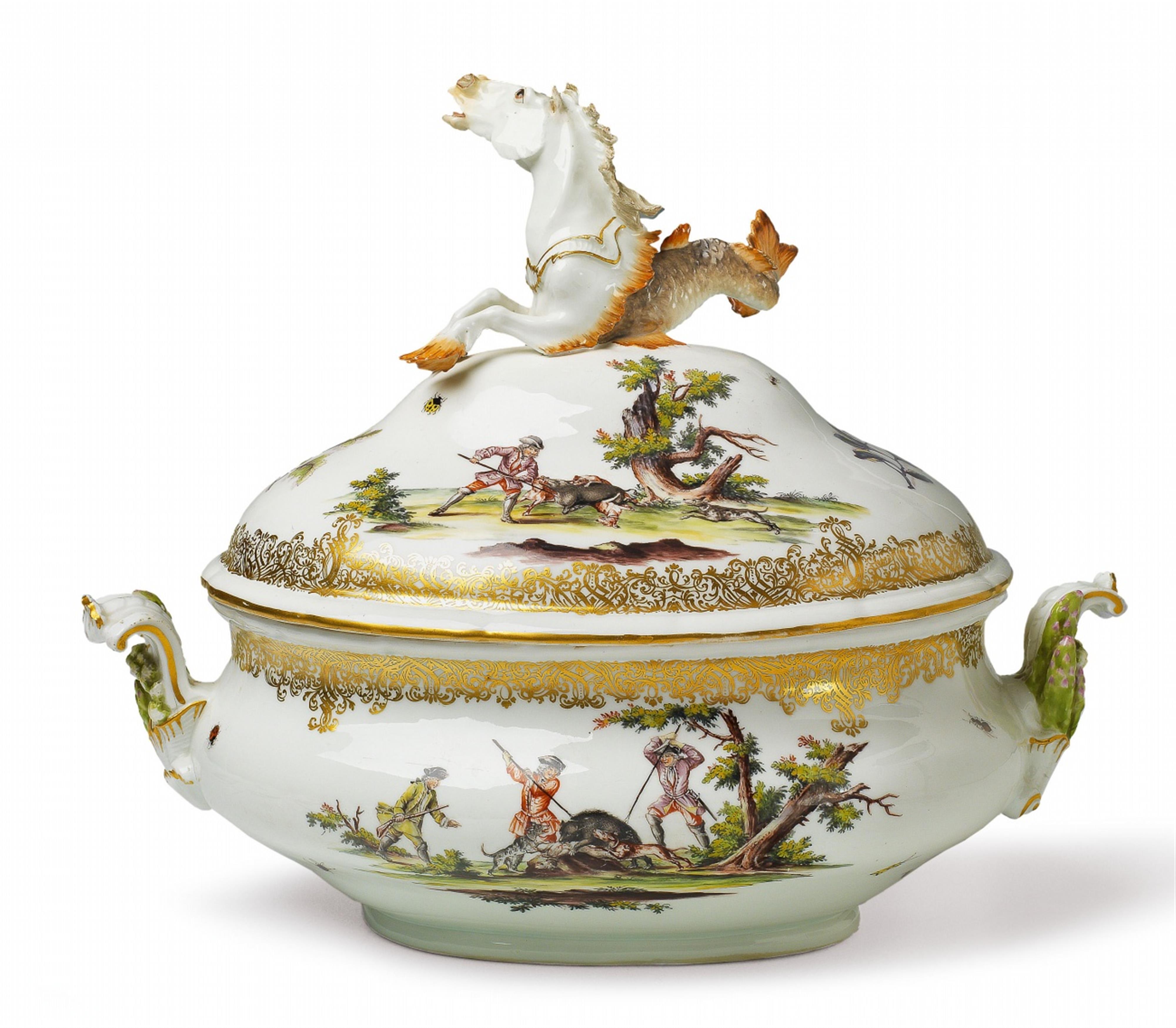 A Meissen porcelain tureen with a hippocamp finial - image-4
