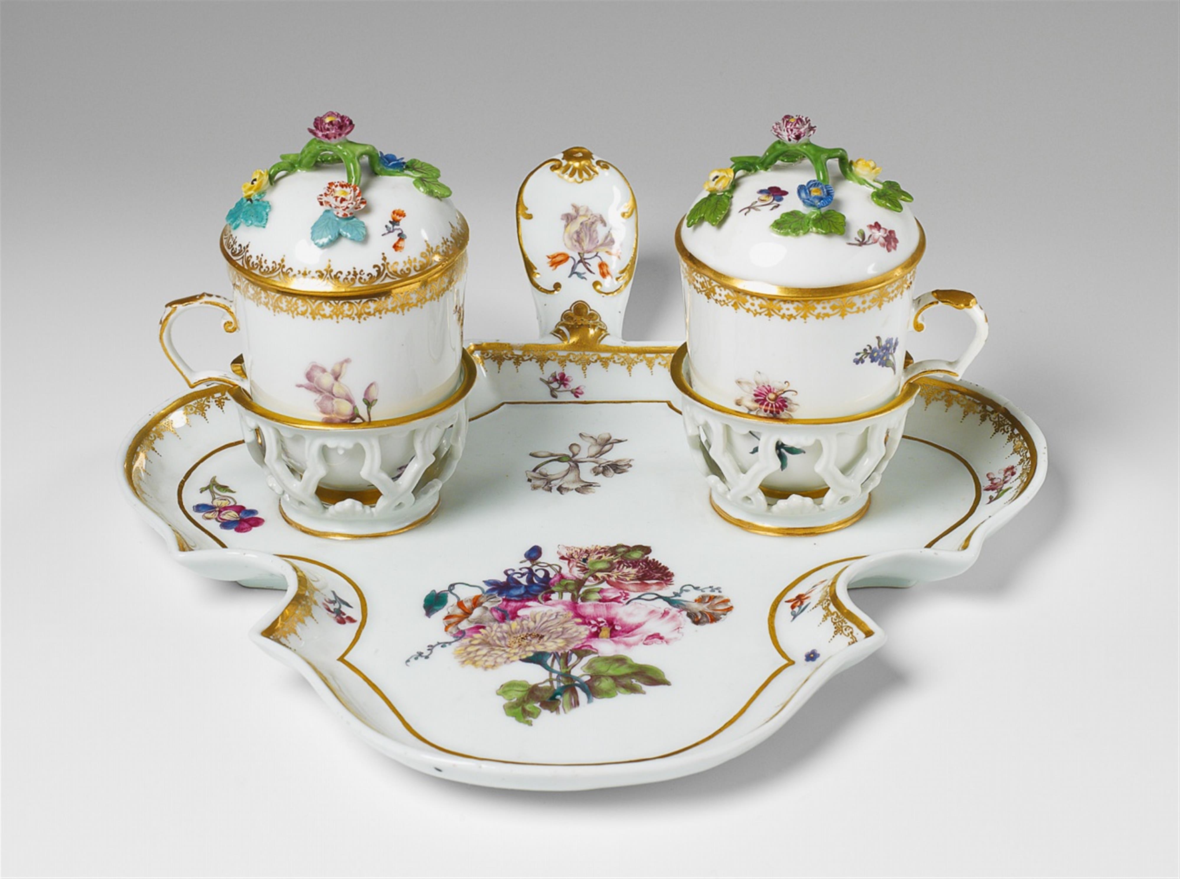 A Meissen porcelain tray with two covered cups - image-1