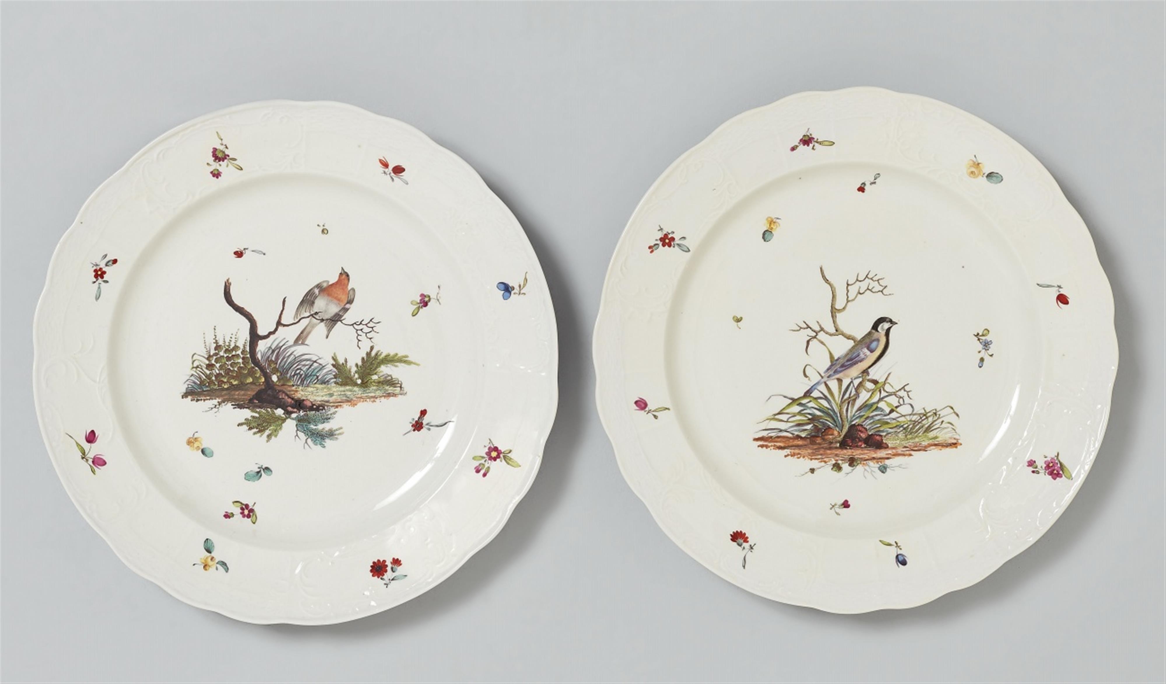 Two Ansbach porcelain plates decorated with birds - image-1
