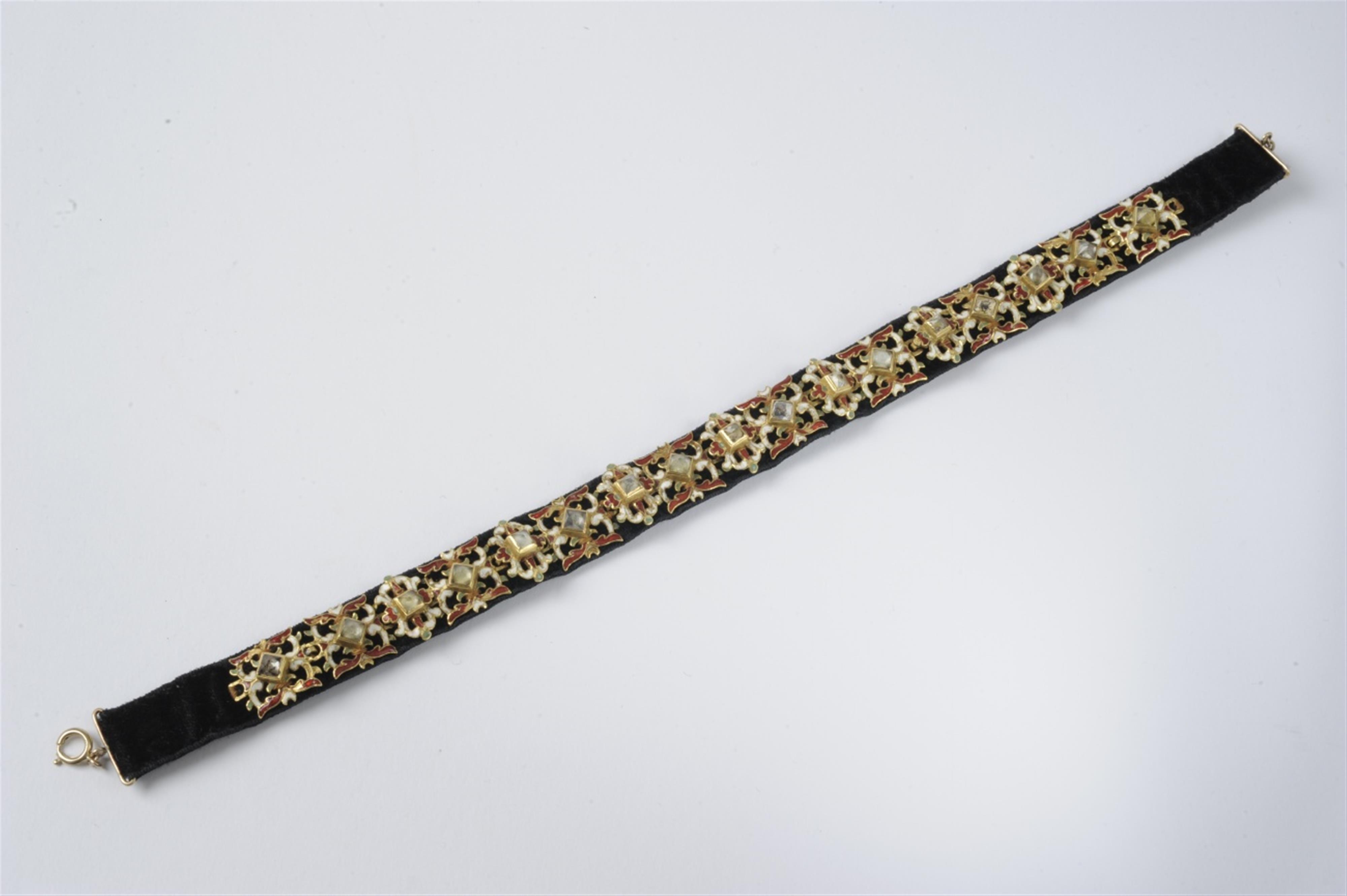 Goldemail-Halsband mit Bergkristall - image-1