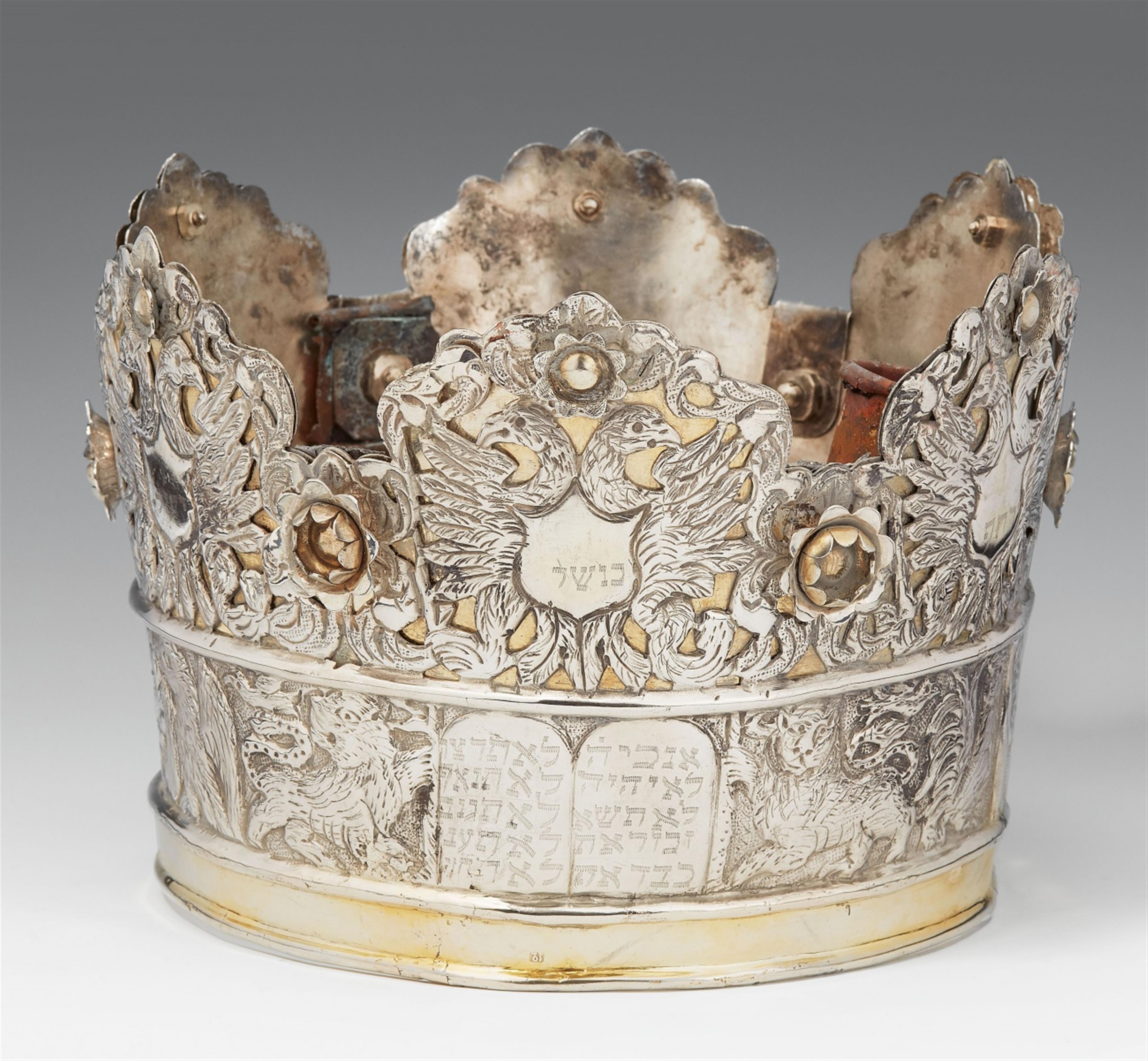A Polish parcel gilt silver torah crown. - image-1