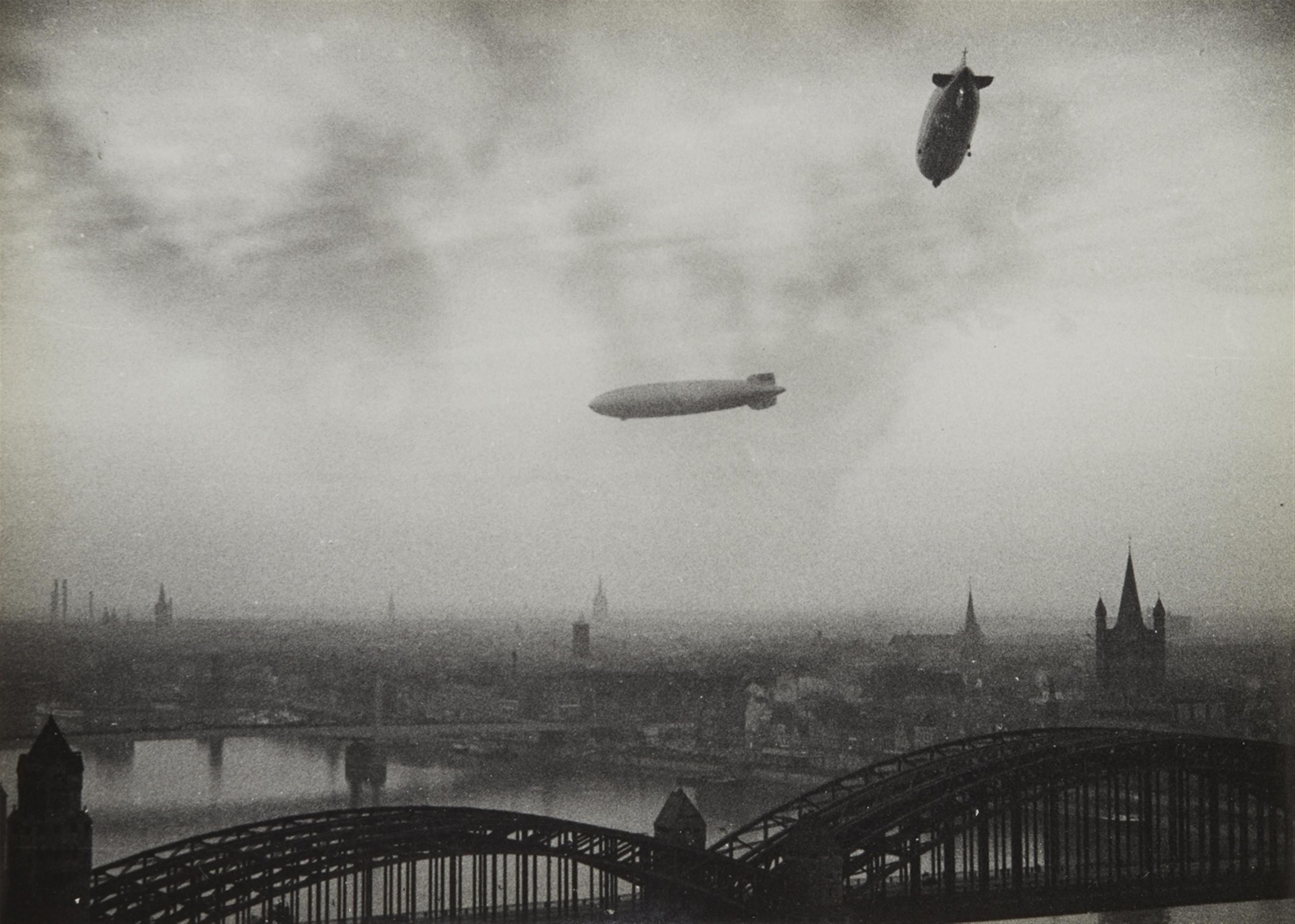 Theo Felten - Das Zeppelinluftschiff über Köln - image-3