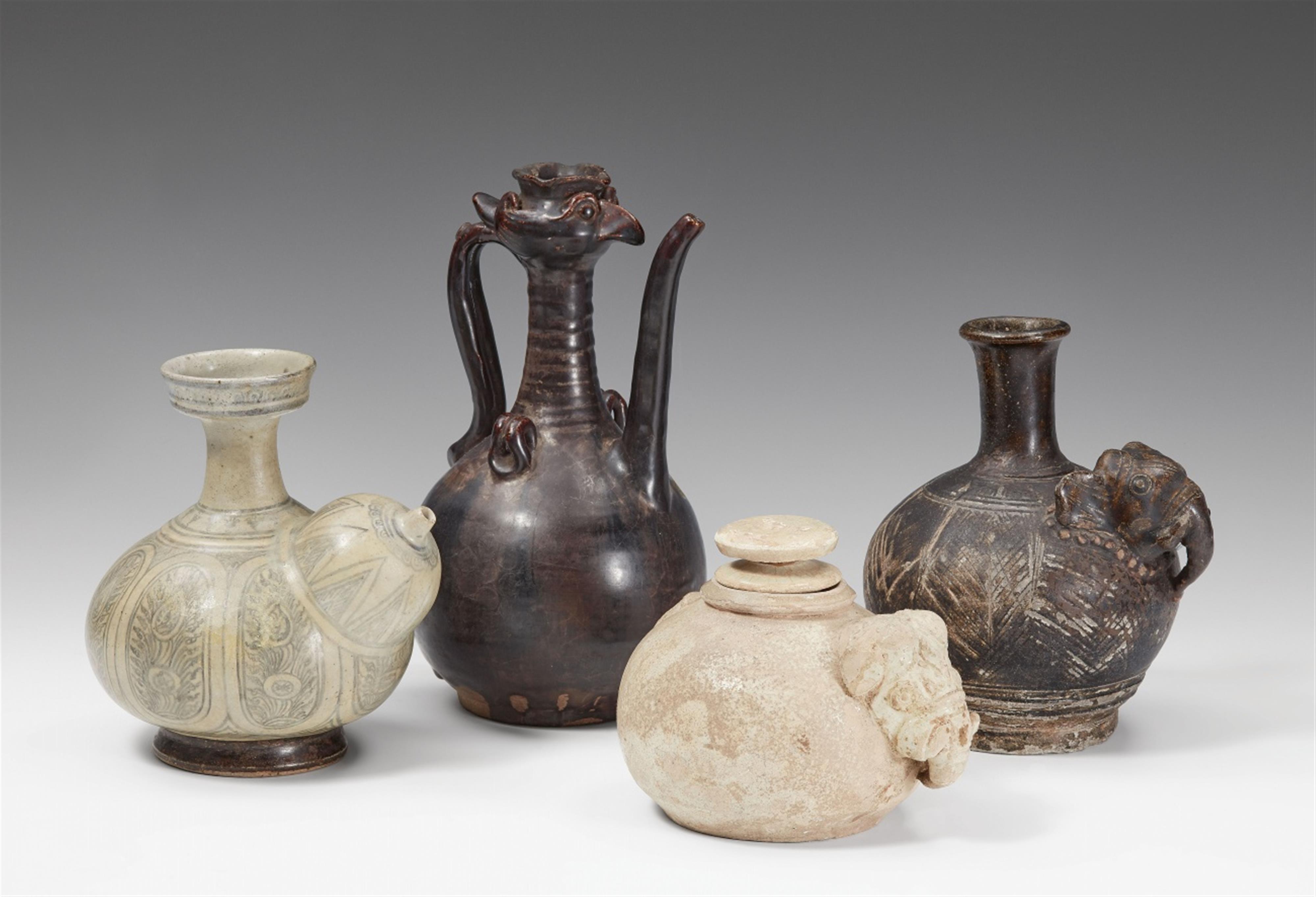 Four stoneware vessels. 13th-15th century - image-1