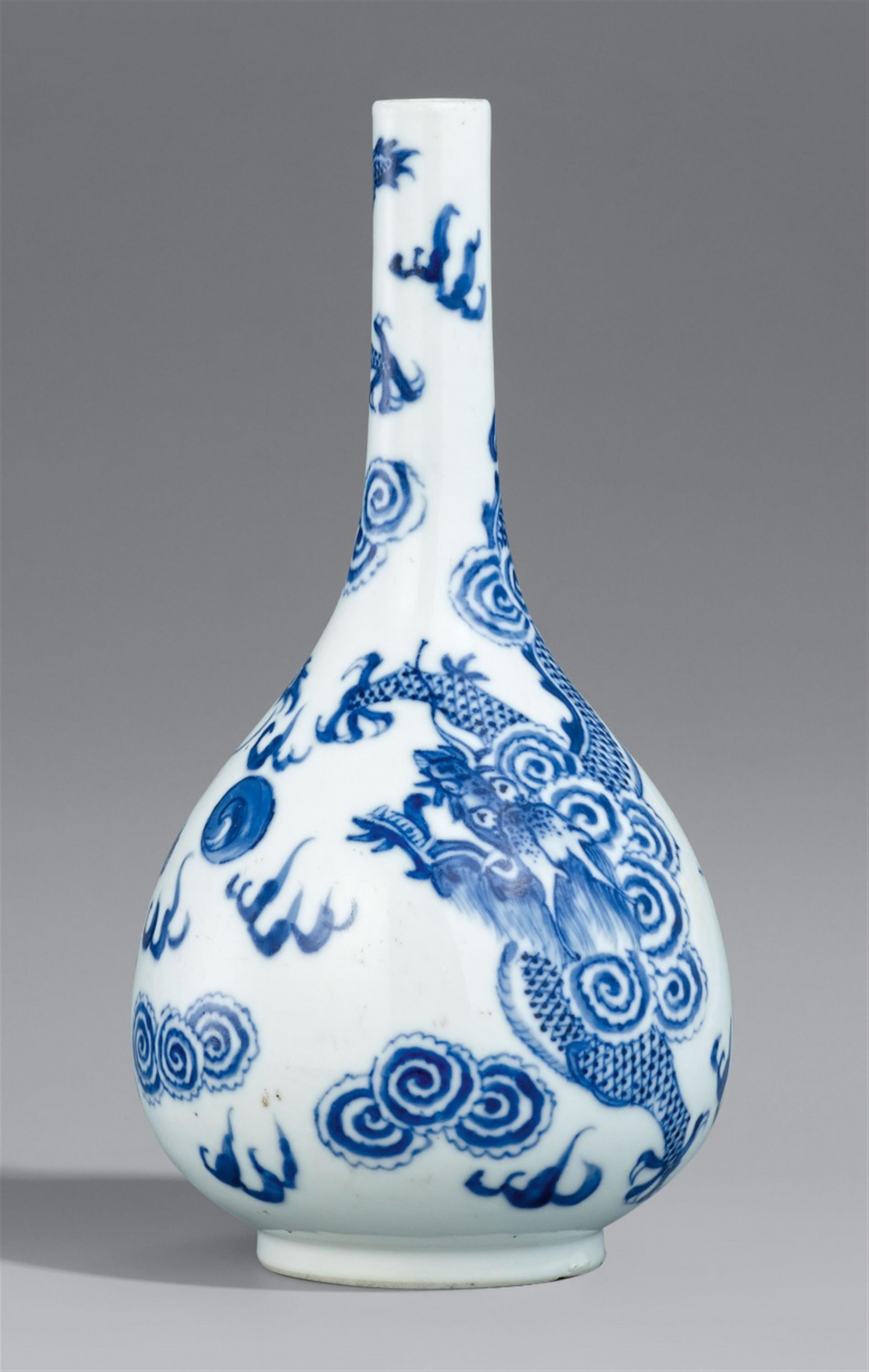 A bleu de Hue bottle vase. 19th century - image-1