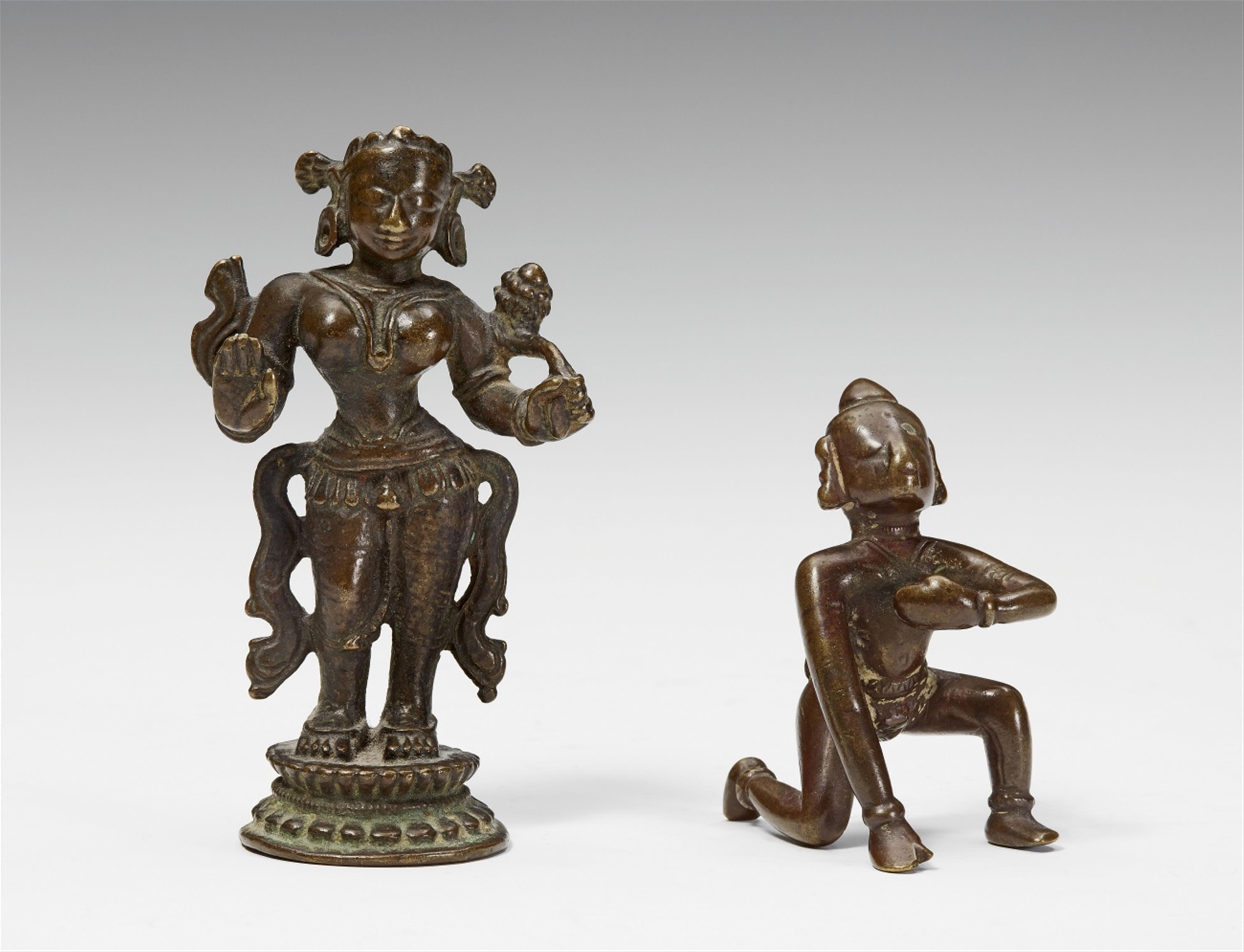 Zwei Figuren. Kupferlegierung. Nordost-Indien, Orissa. 16./17. Jh. - image-1