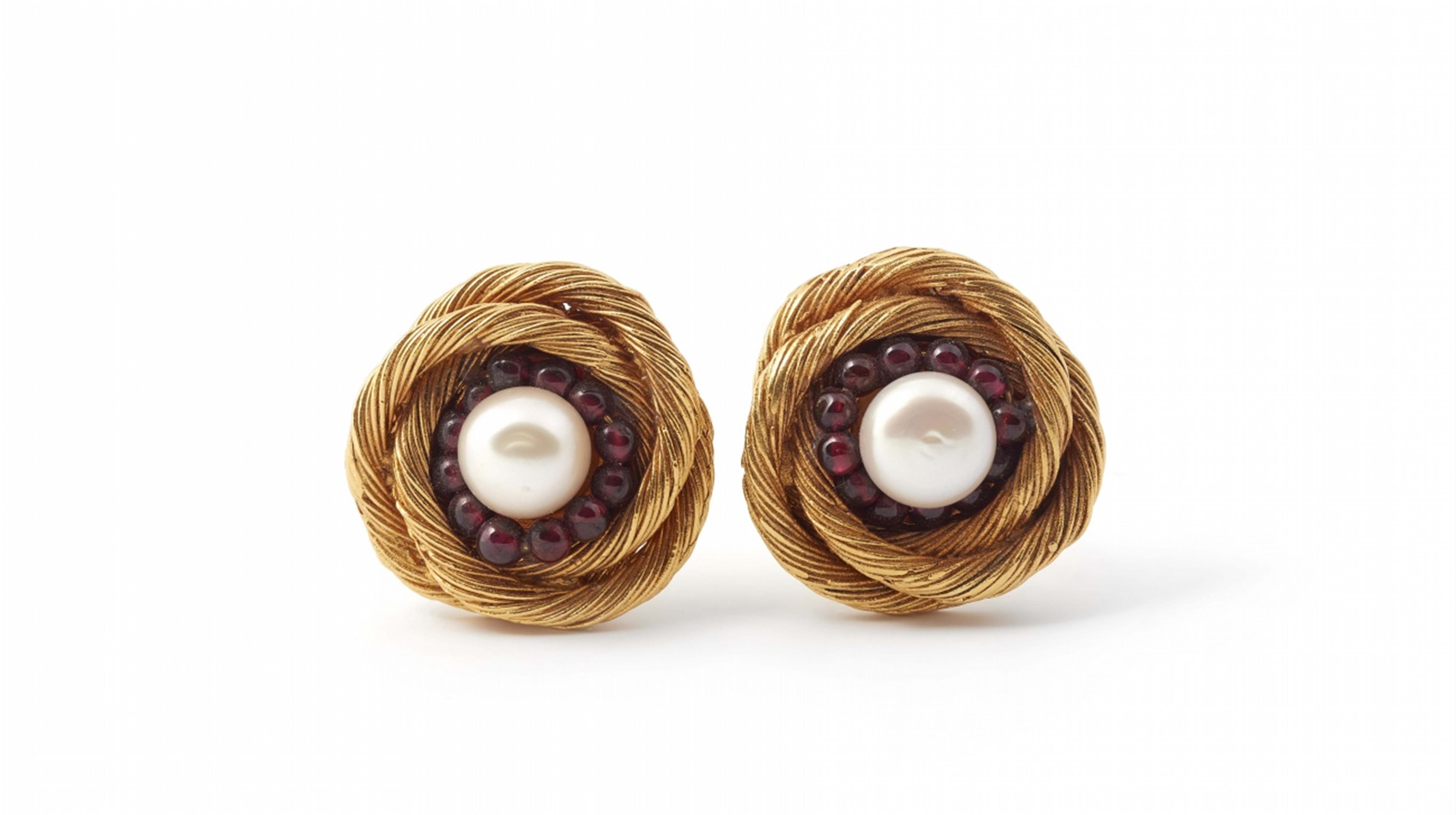A pair of Robert Goossens for Chanel clip earrings with cord motifs, 1960s - image-1