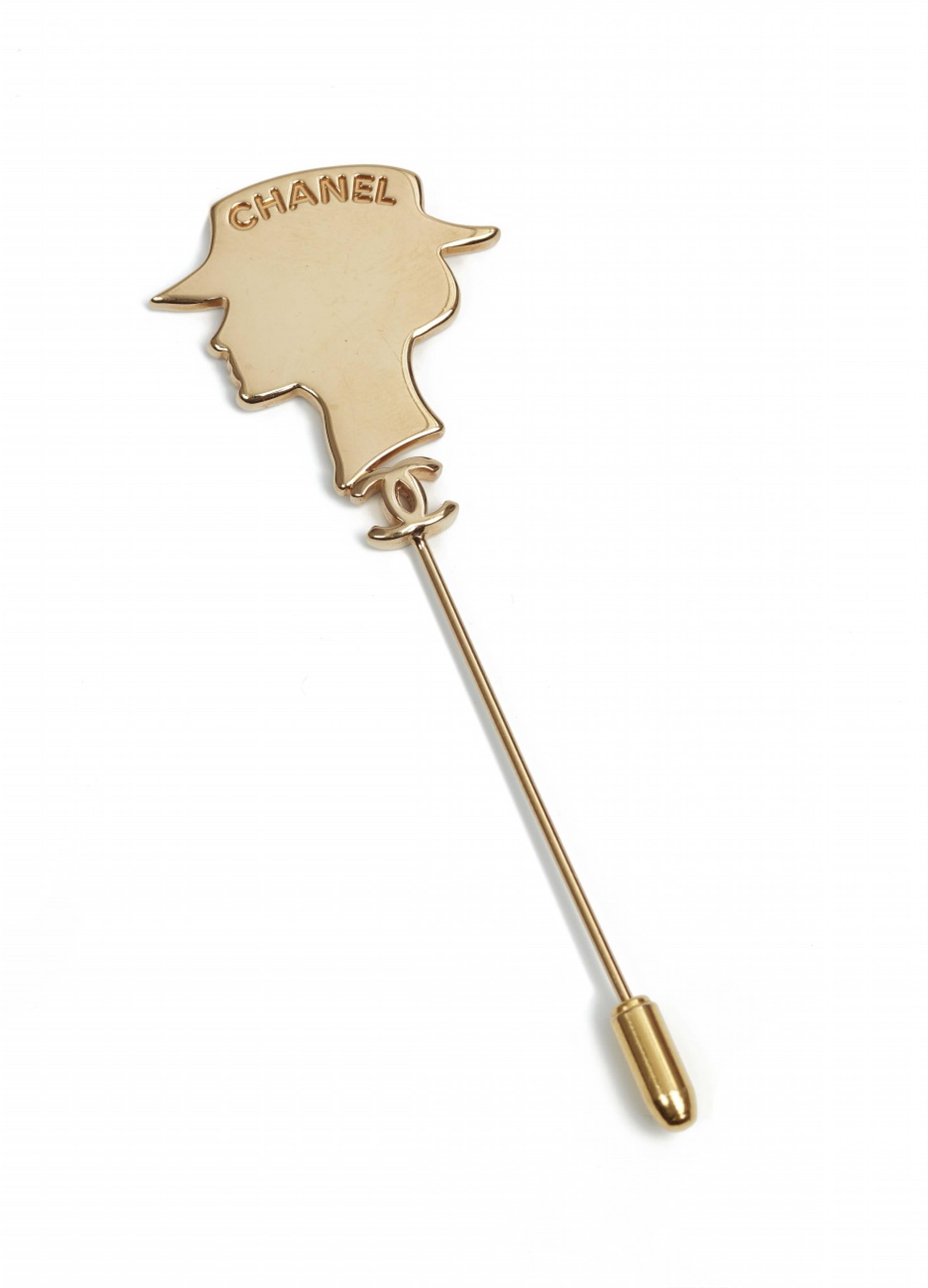A Chanel "Silhouette de Coco" pin brooch, circa 2004 - image-1