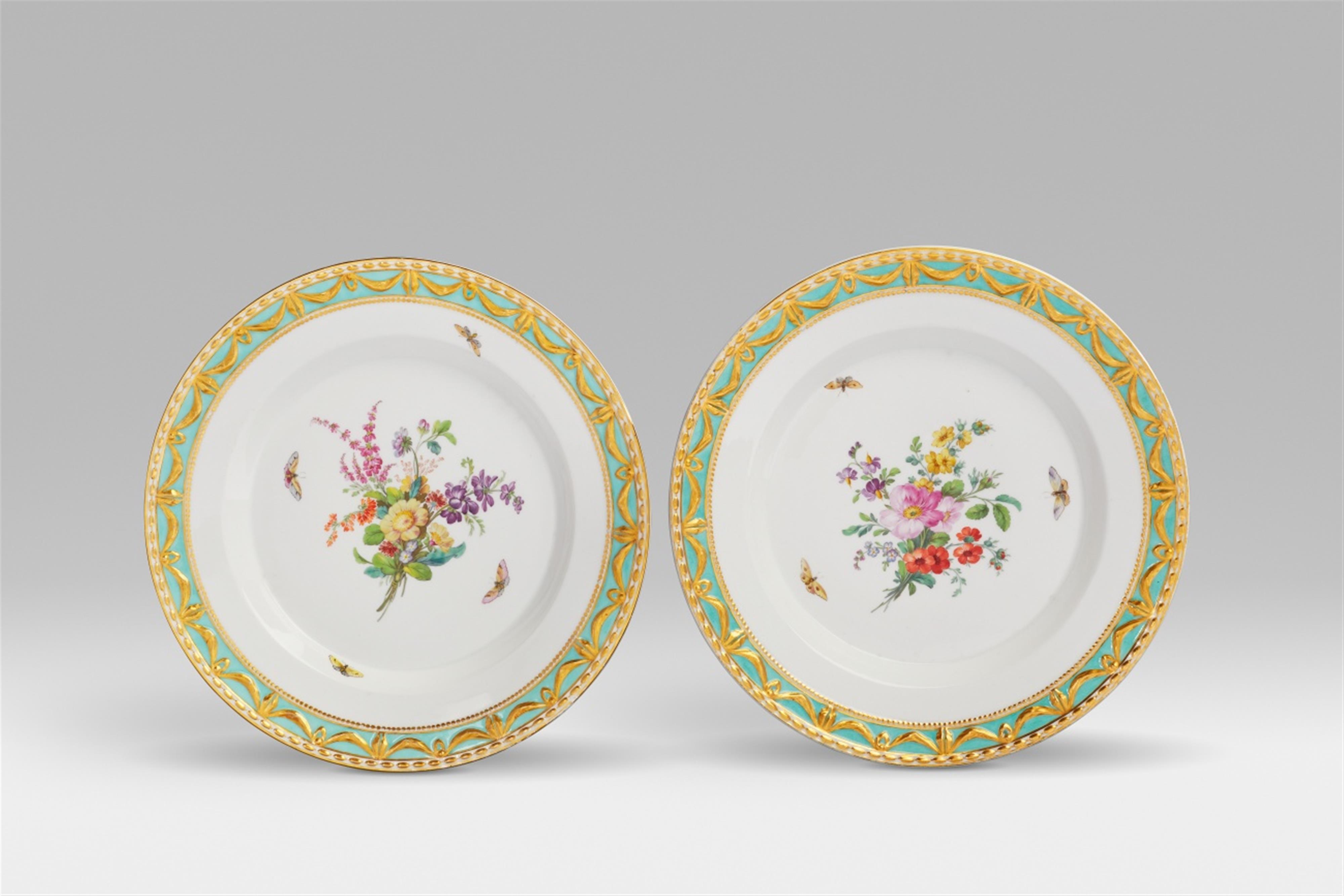 A Neoclassical Berlin KPM porcelain dinner plate - image-1