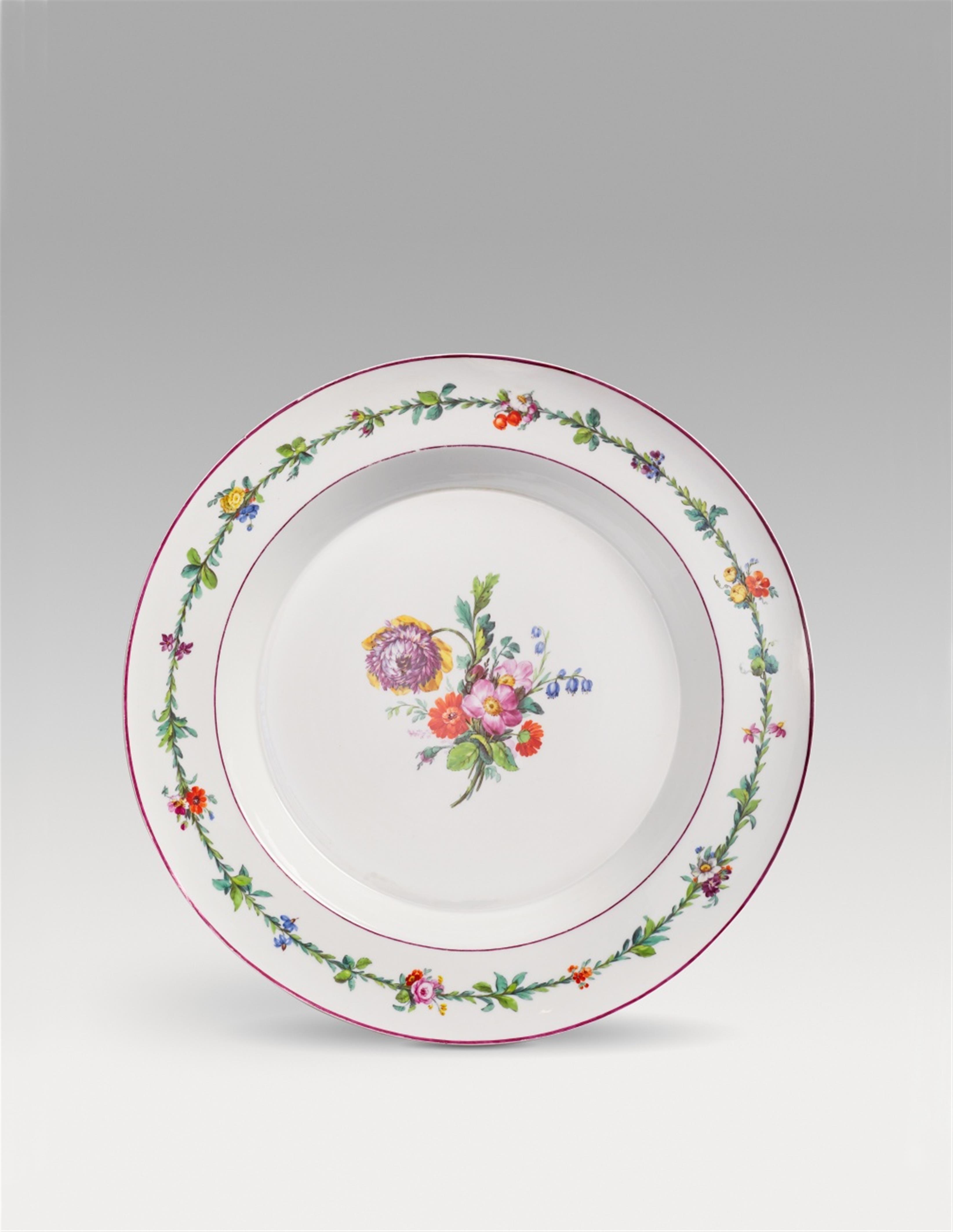 A large Berlin KPM porcelain dish from the dinner service for Charlottenburg Palace - image-1