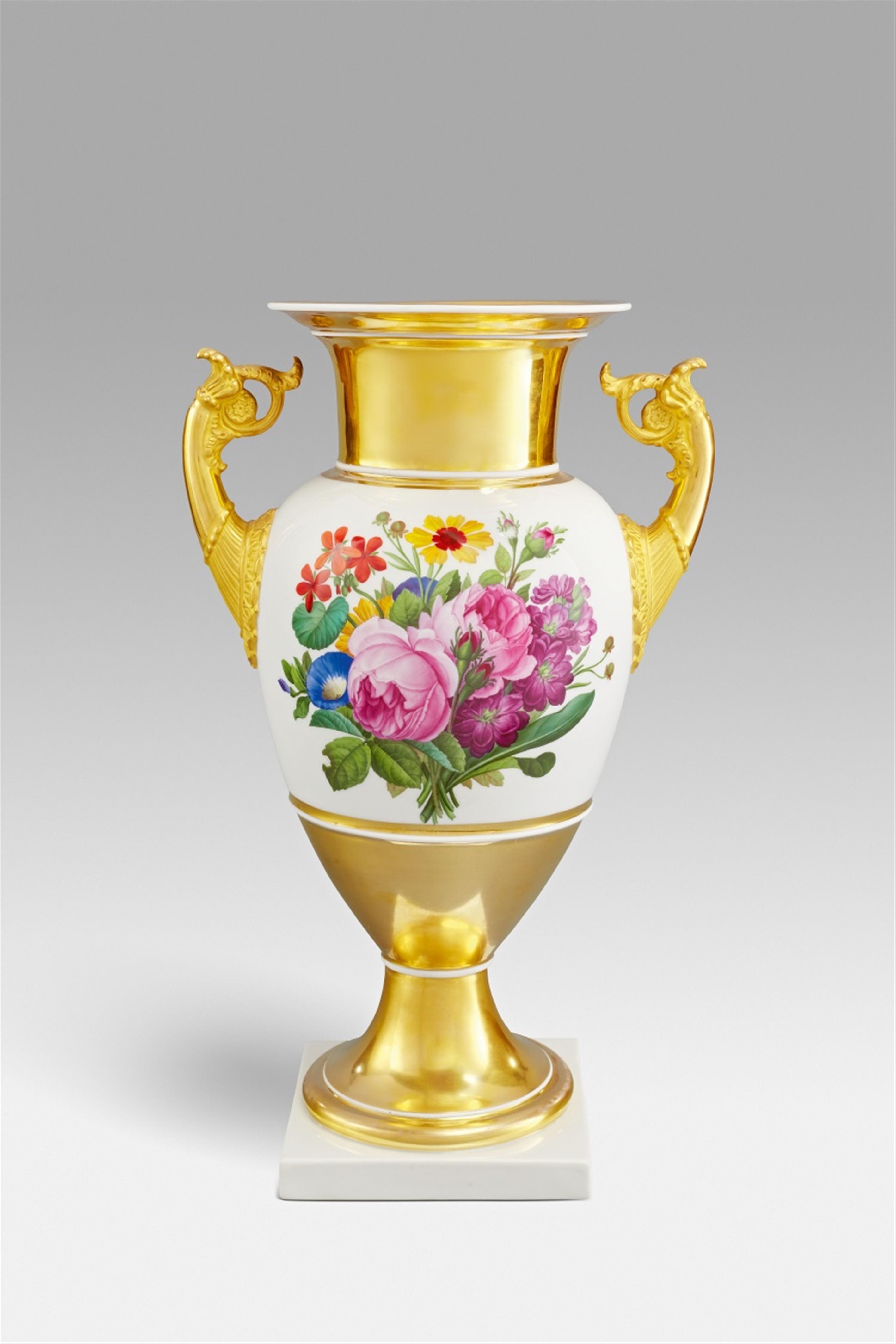 Paar Vasen mit Blumensträußen - image-2
