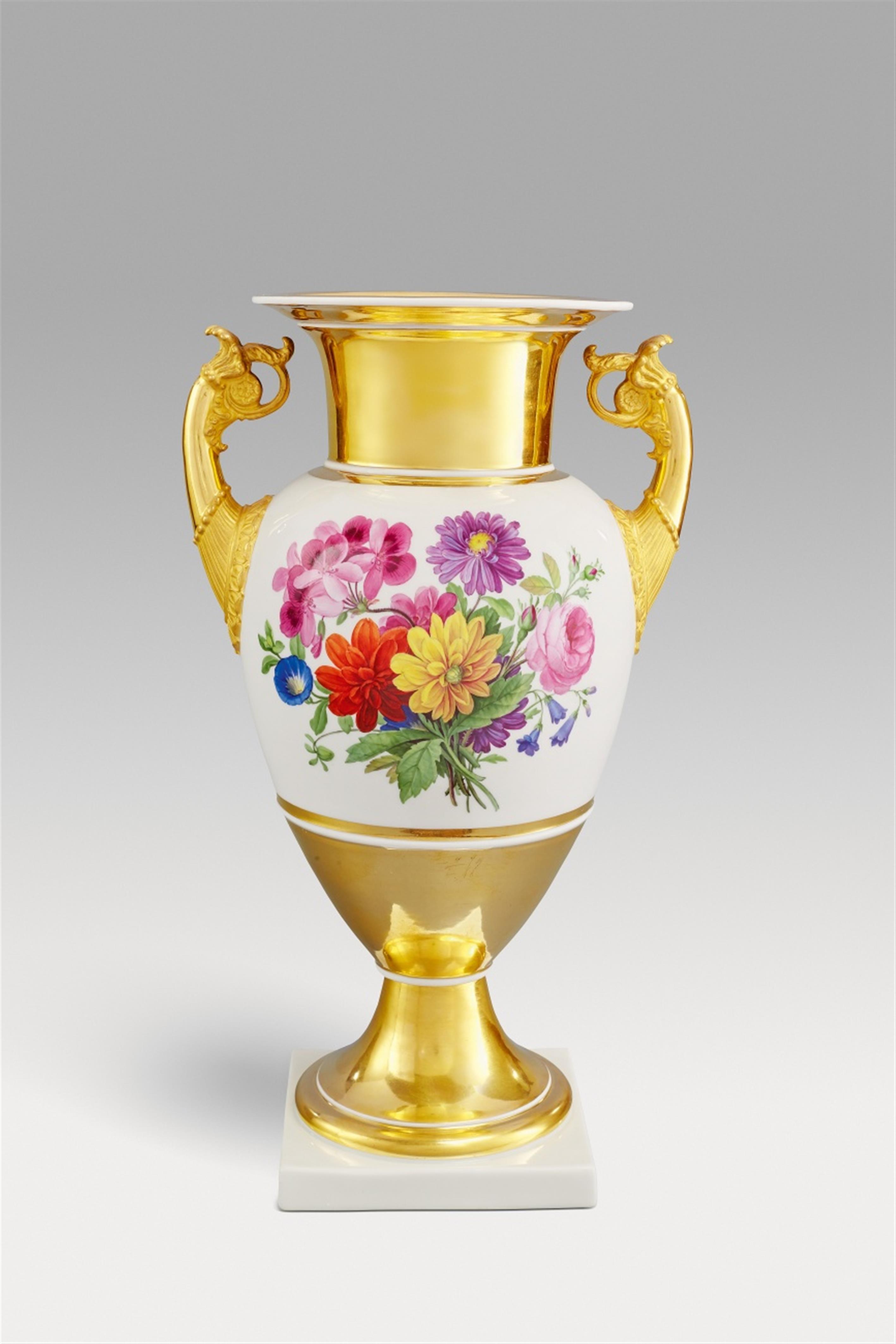 Paar Vasen mit Blumensträußen - image-1