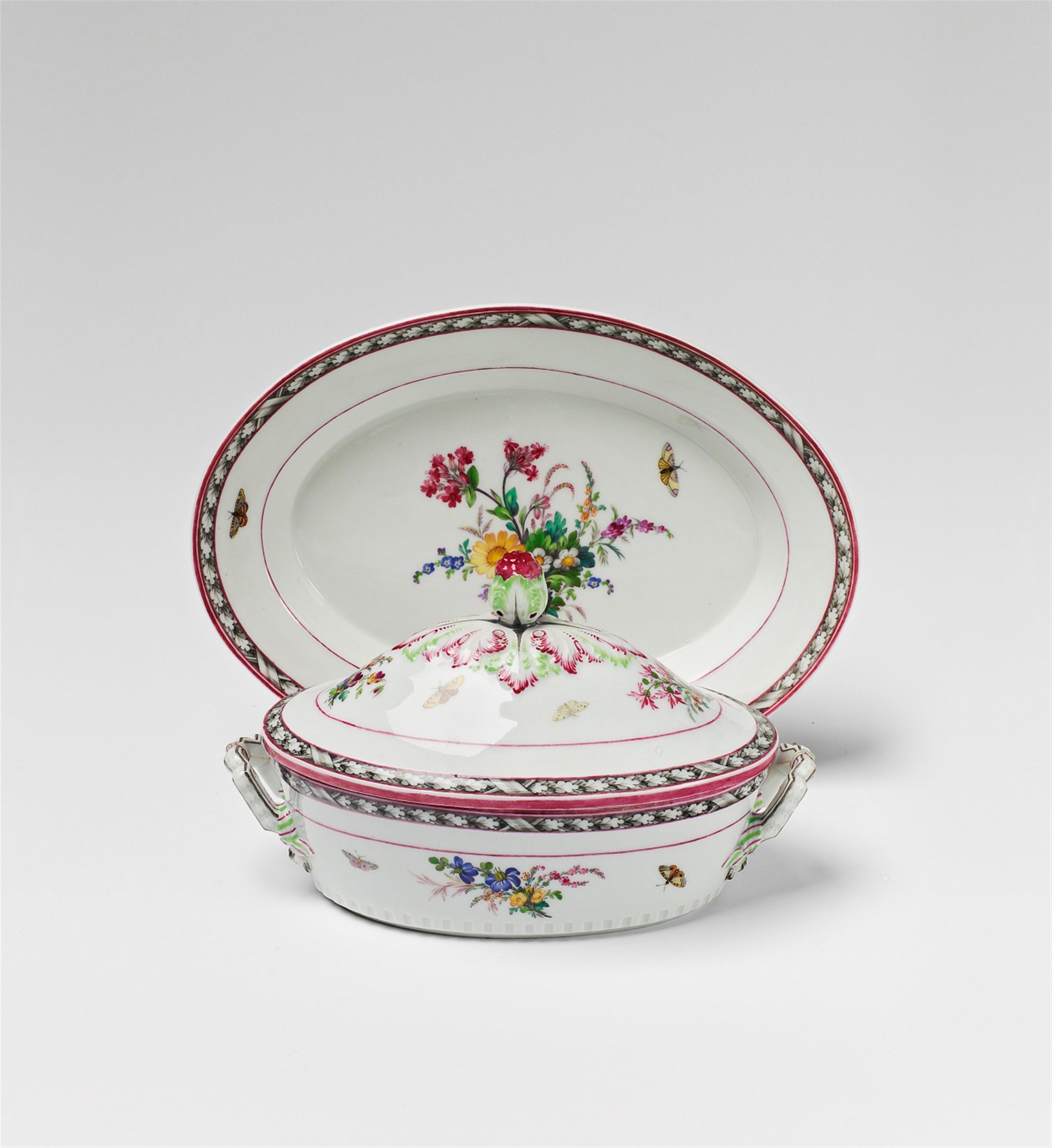 A small Berlin KPM Neoclassical porcelain tureen and stand - image-1