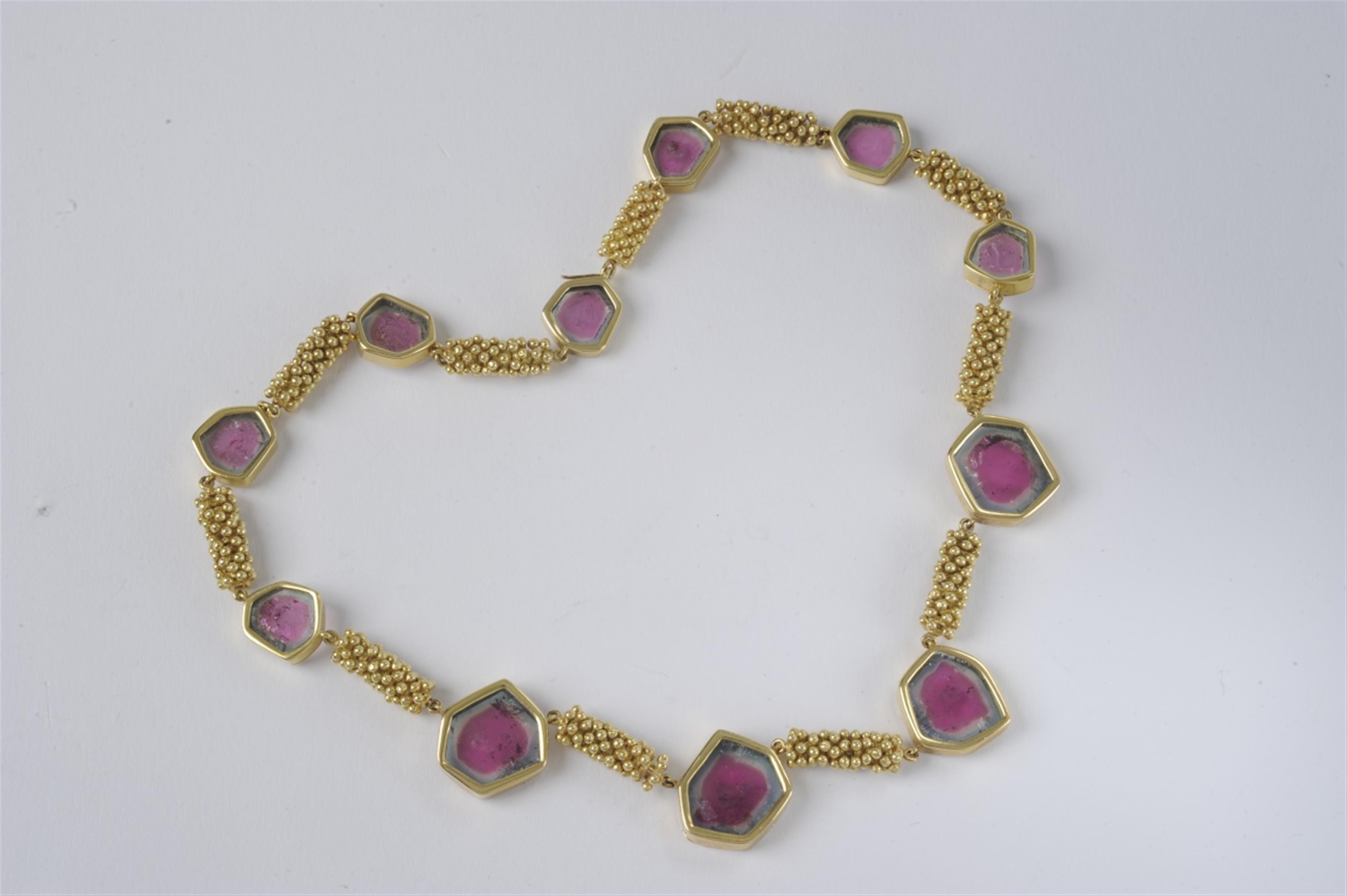 An 18k gold and tourmaline collier - image-1