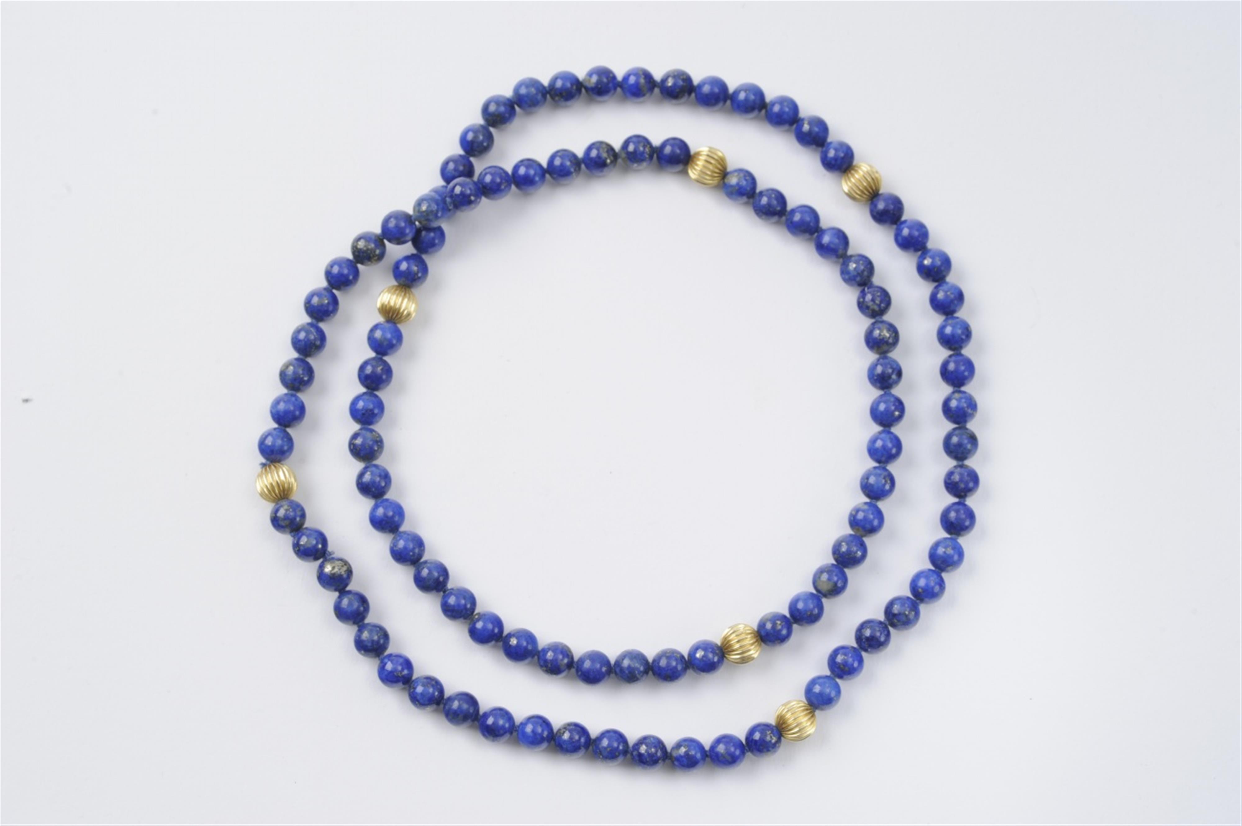 A 14k gold and lapis lazuli sautoir - image-1