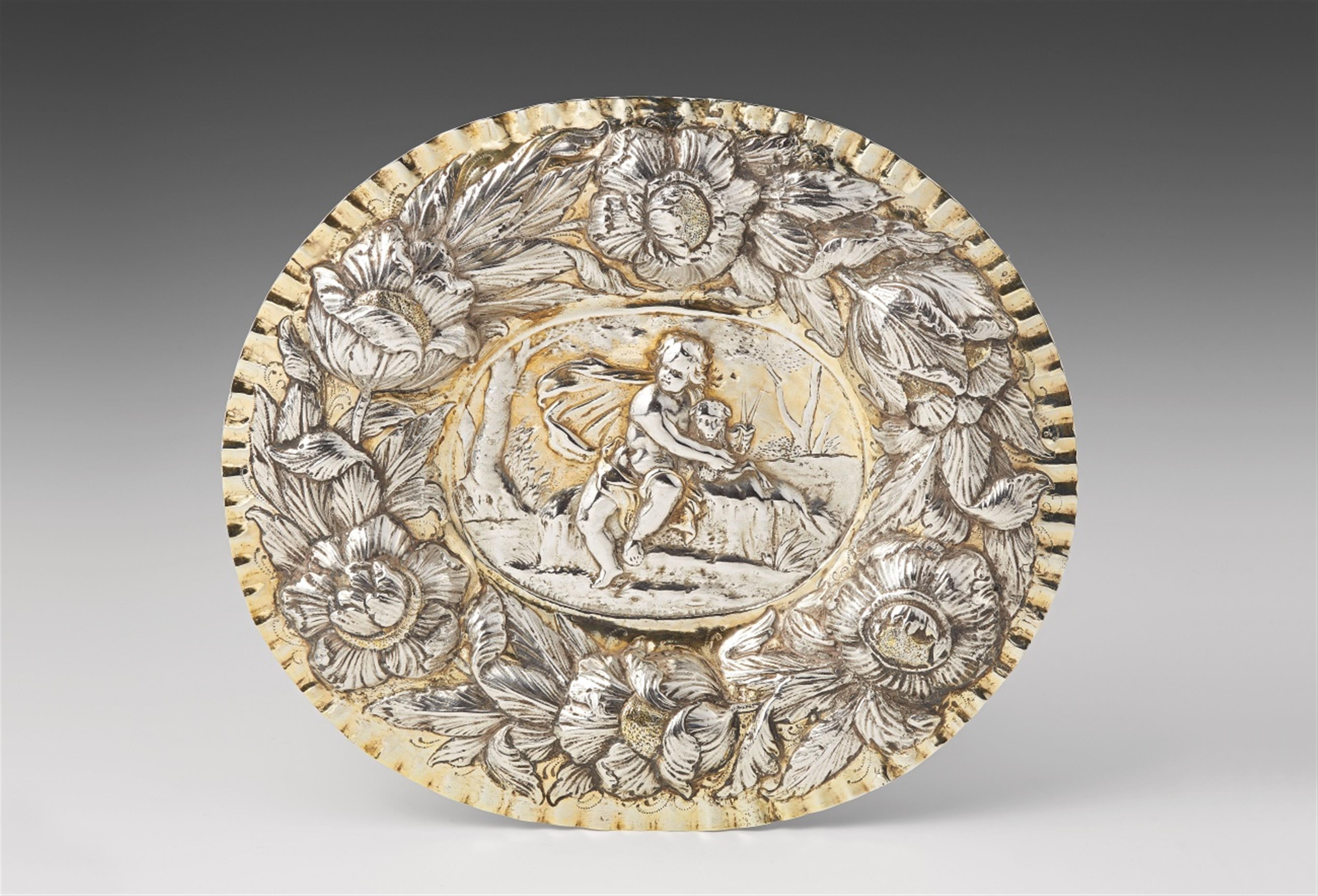 An Augsburg silver display platter - image-1