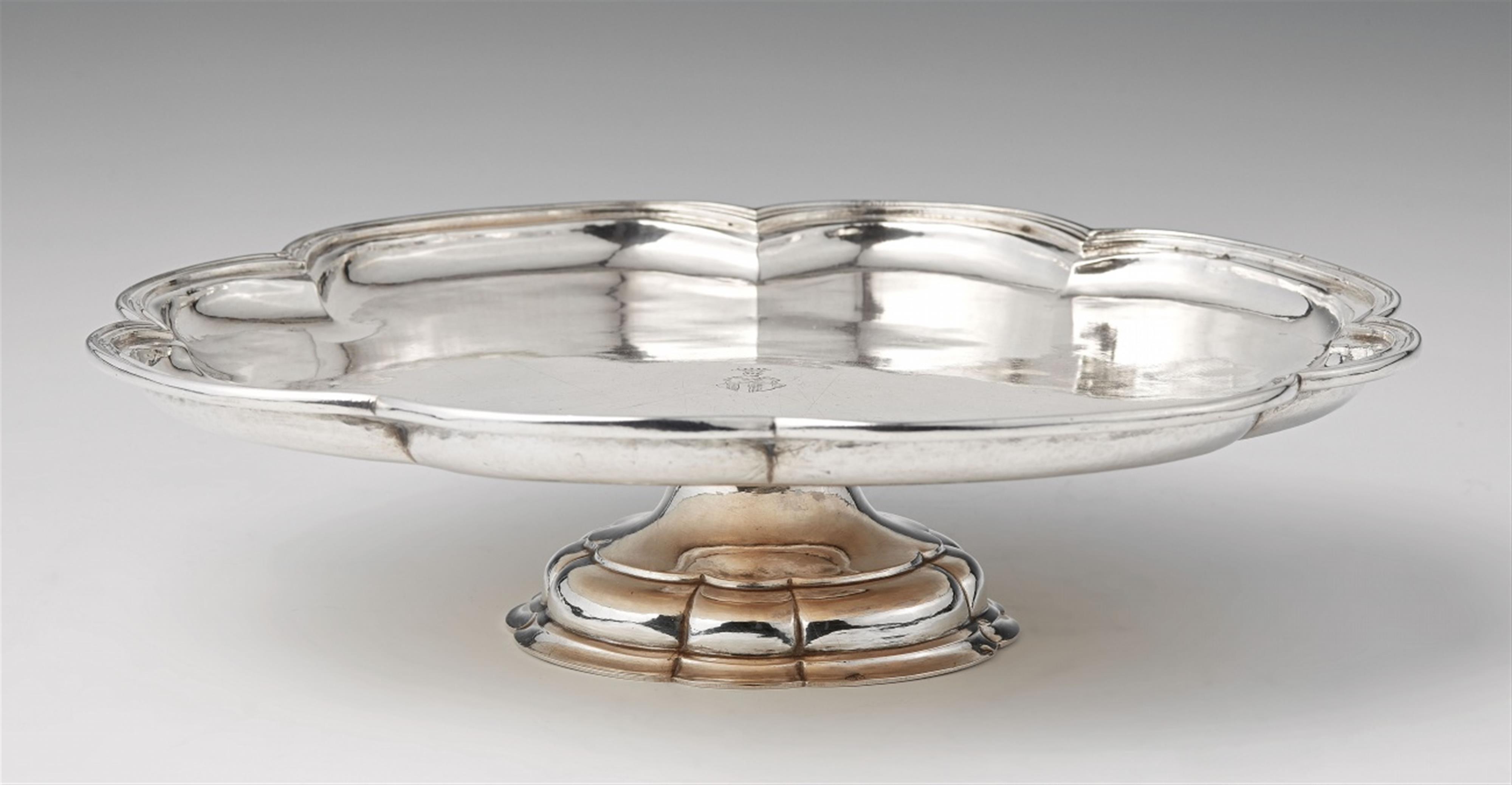 An Augsburg silver dish - image-1
