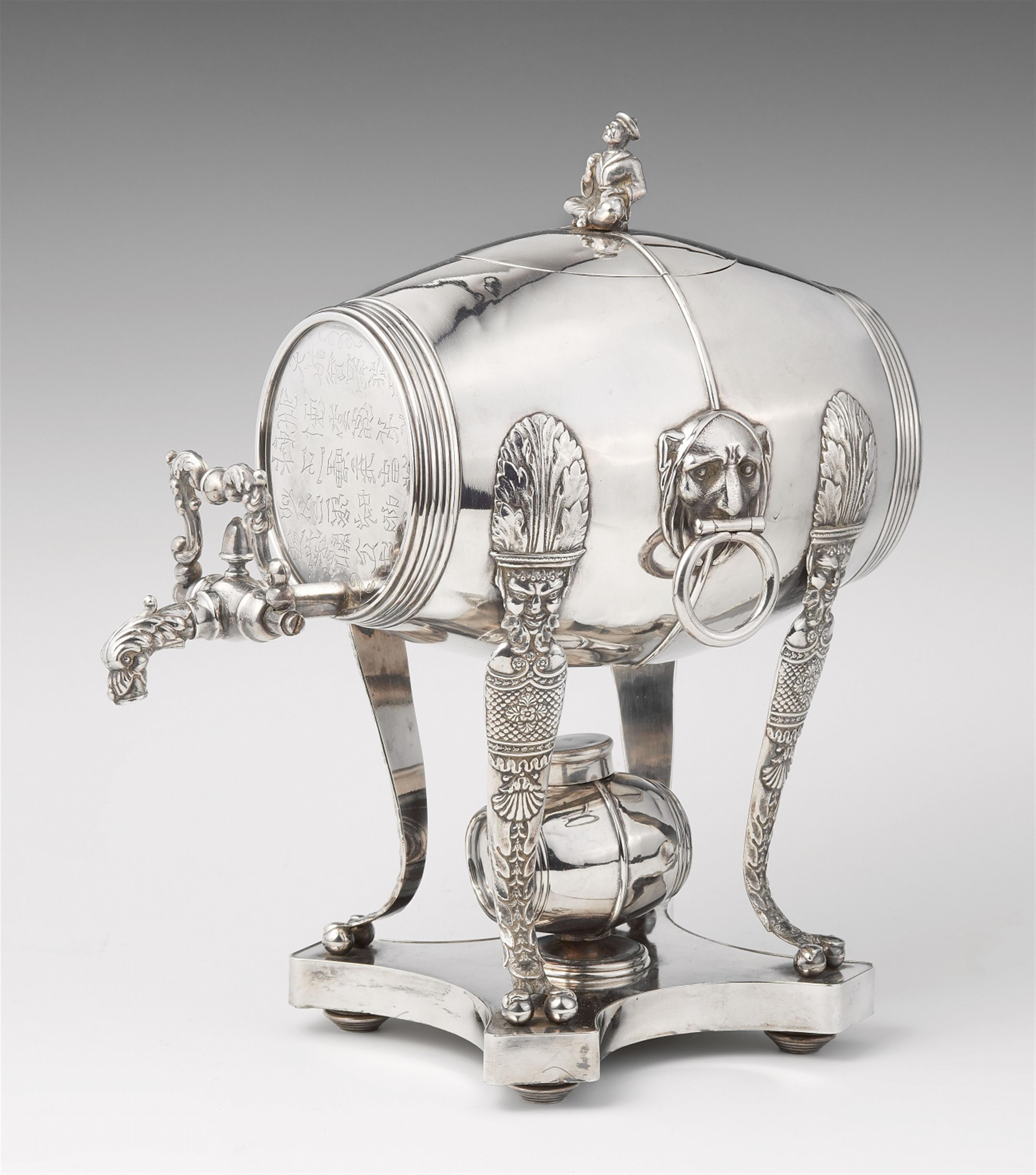 A silver tea machine - image-1