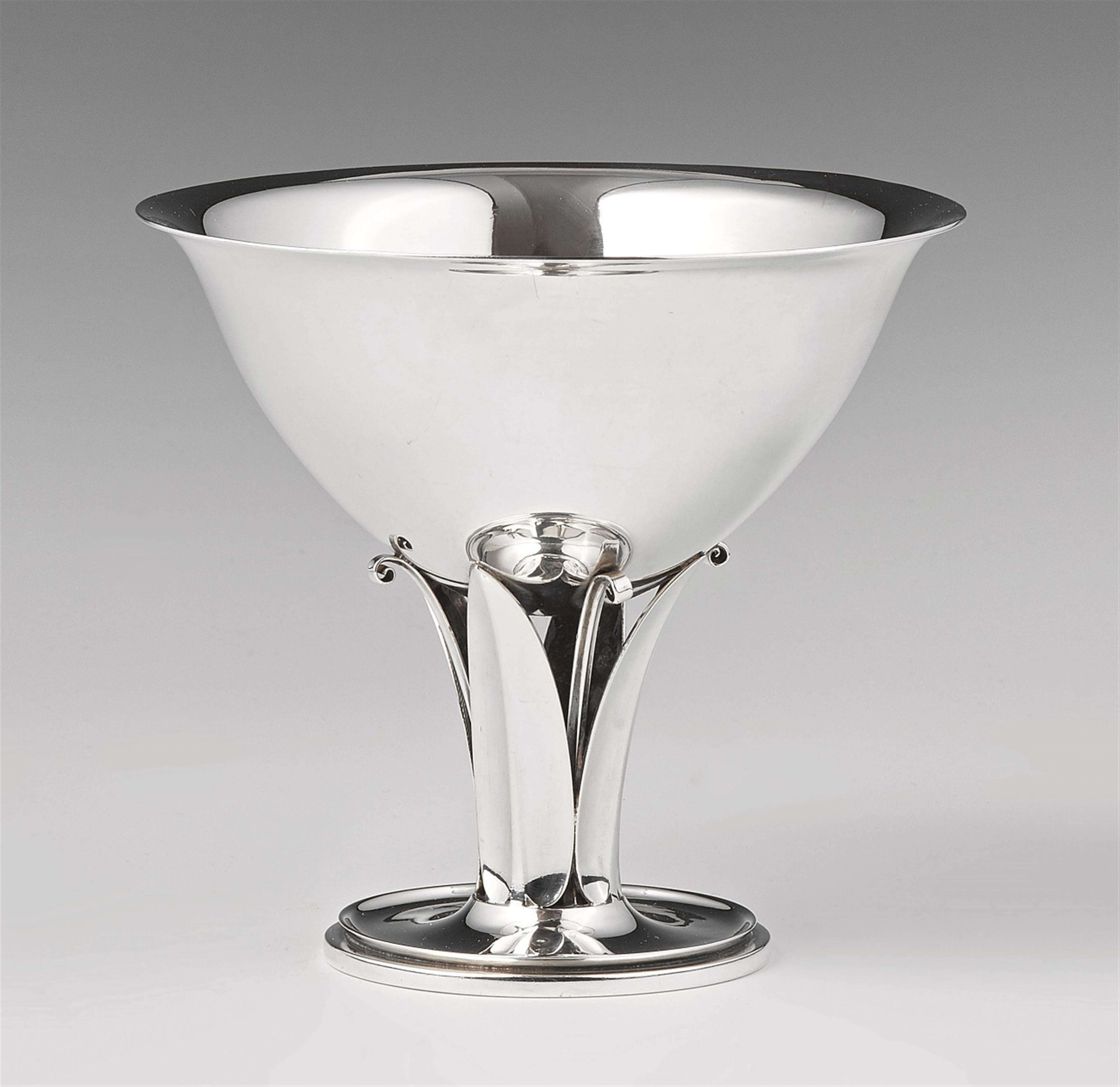 A Copenhagen silver dish, no. 814 - image-1