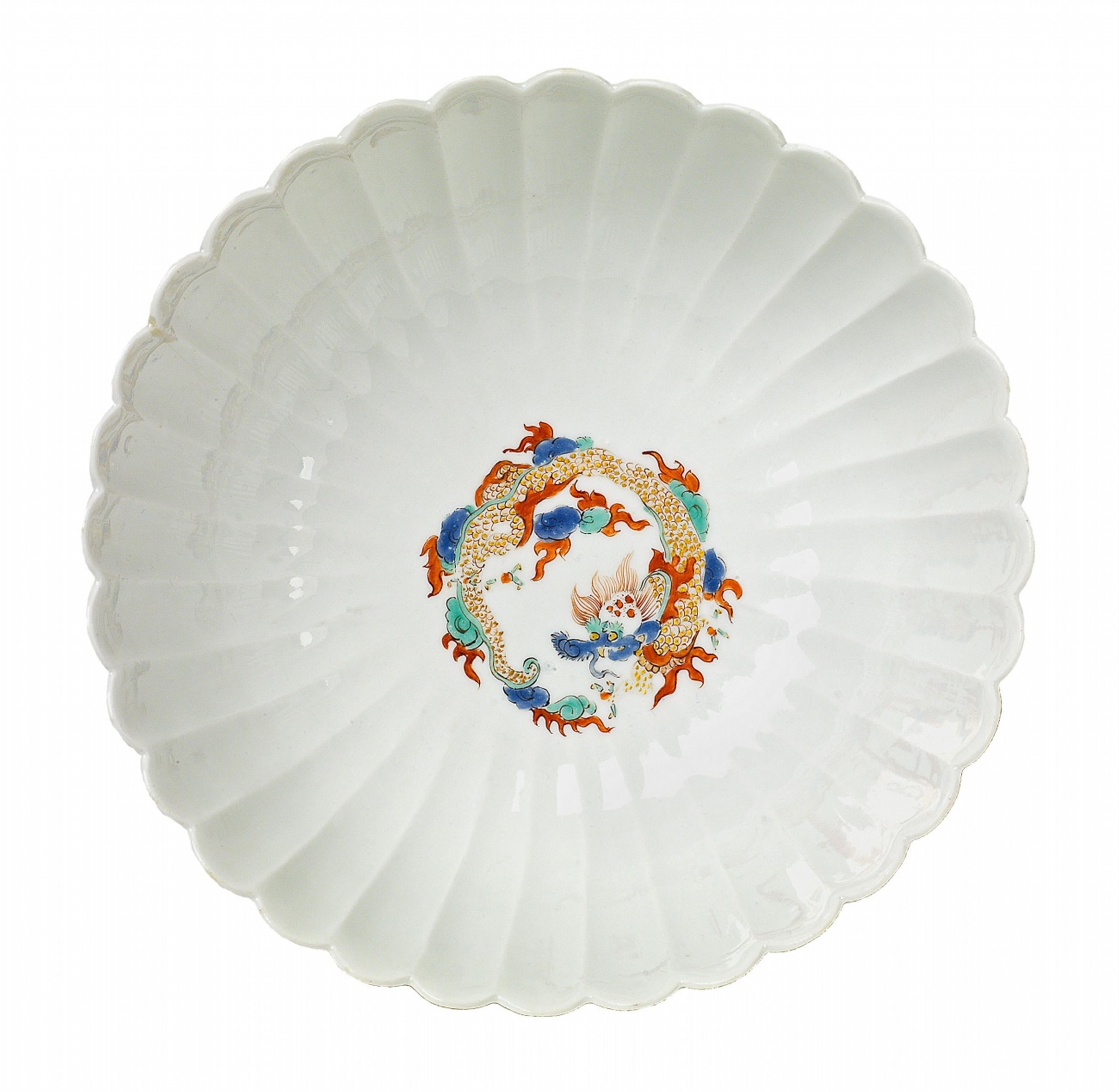 A Meissen porcelain bowl with Kakiemon decor - image-2