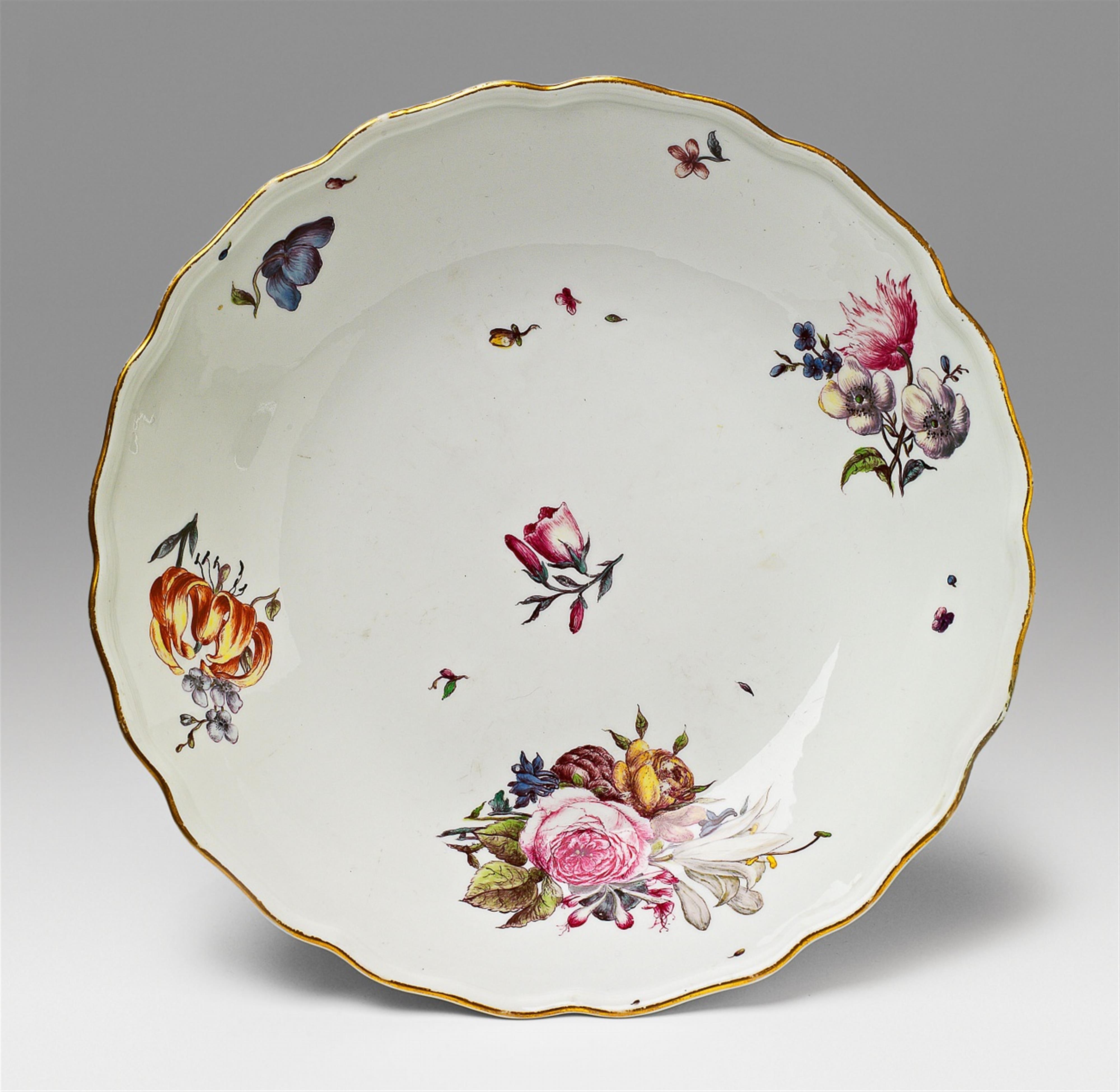 A Meissen porcelain serving dish - image-1