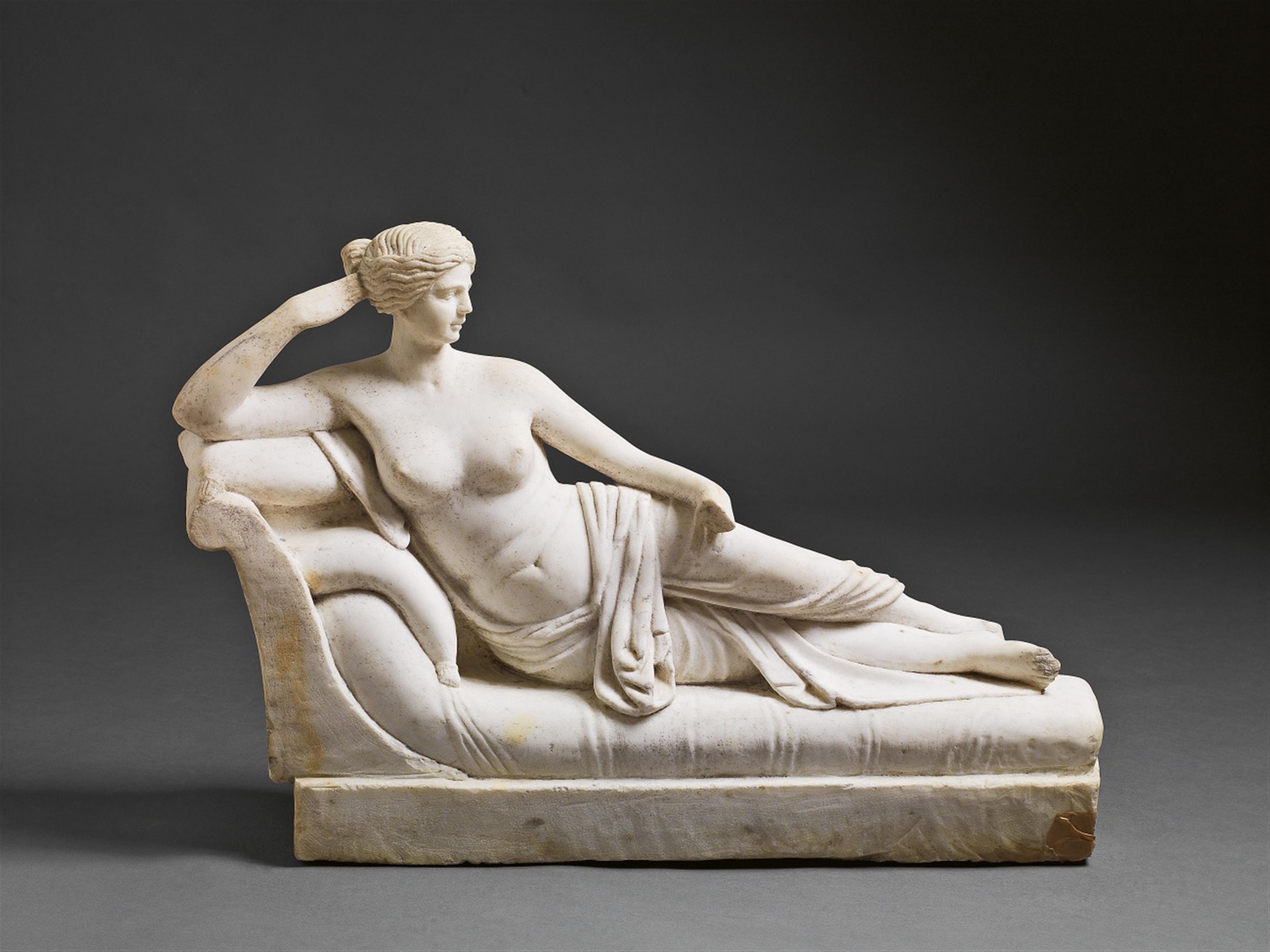 A white Carrara marble figure of Venus victrix - image-1