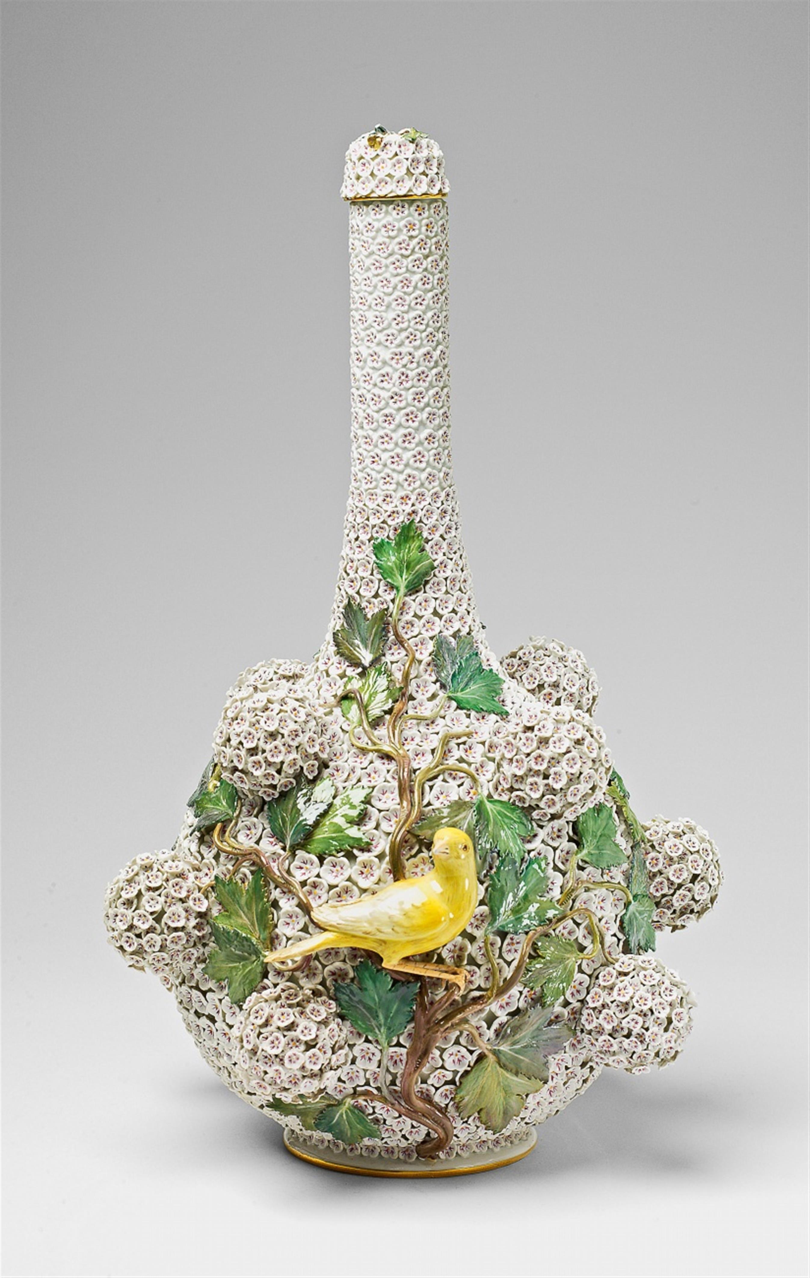 A Meissen porcelain snowball vase - image-2