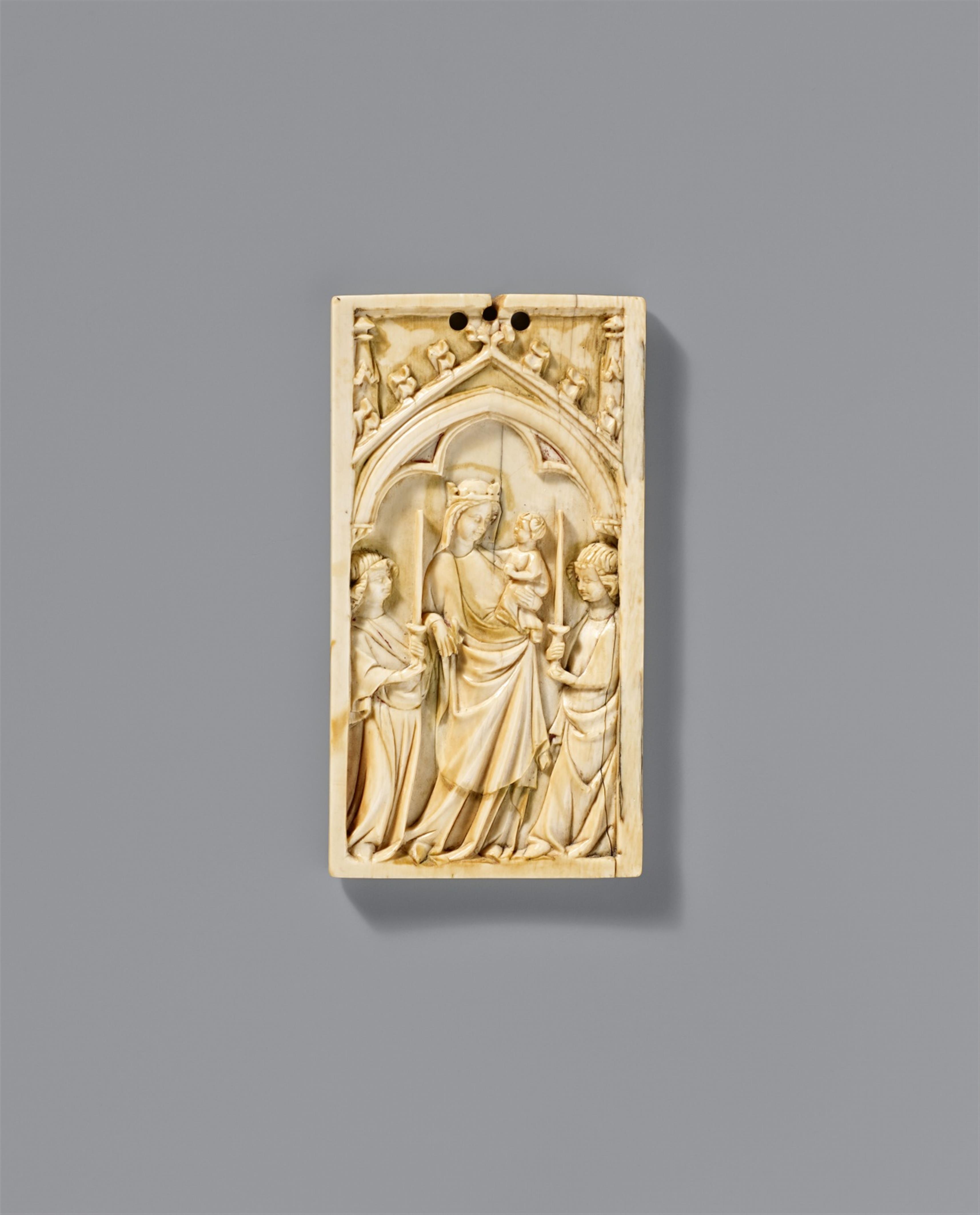 Northern France, 14th century - A 14th century Northern French carved ivory relief of the Virgin with Child - image-1