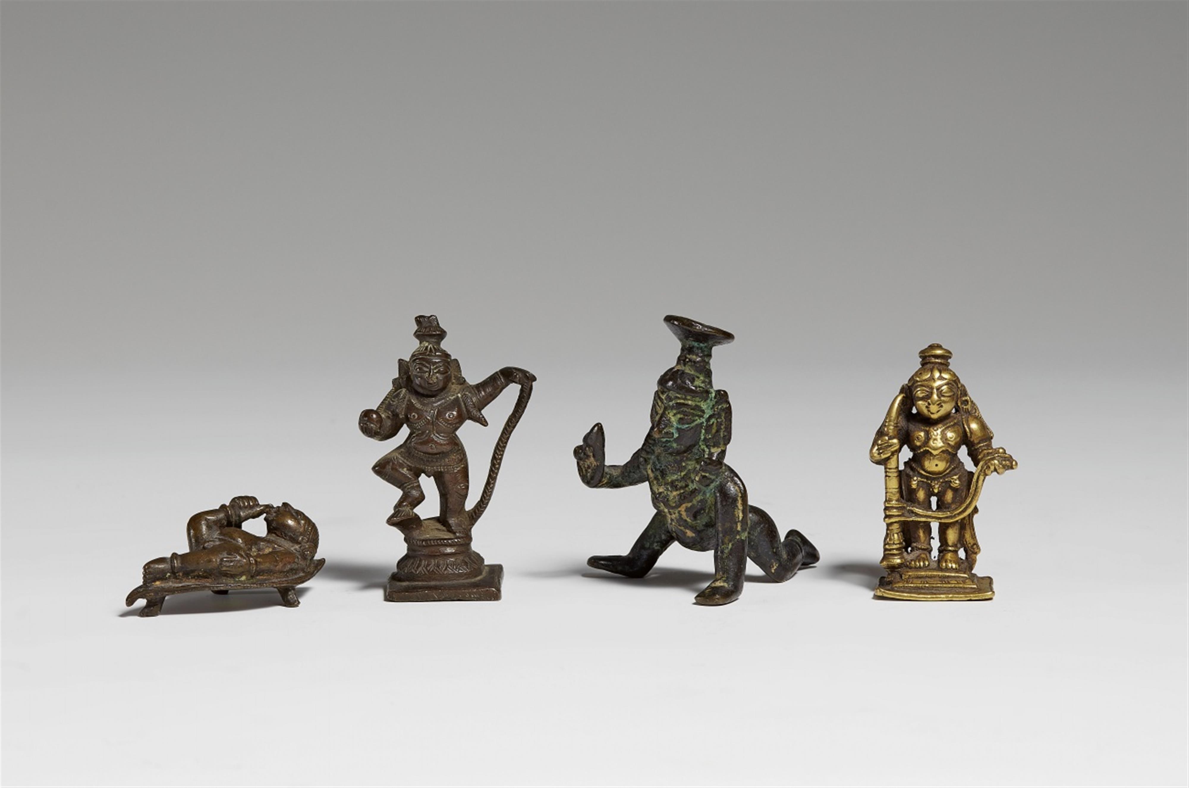 Vier Figuren des Krishna als Kind. Bronze. Südindien. 17./19. Jh. - image-1
