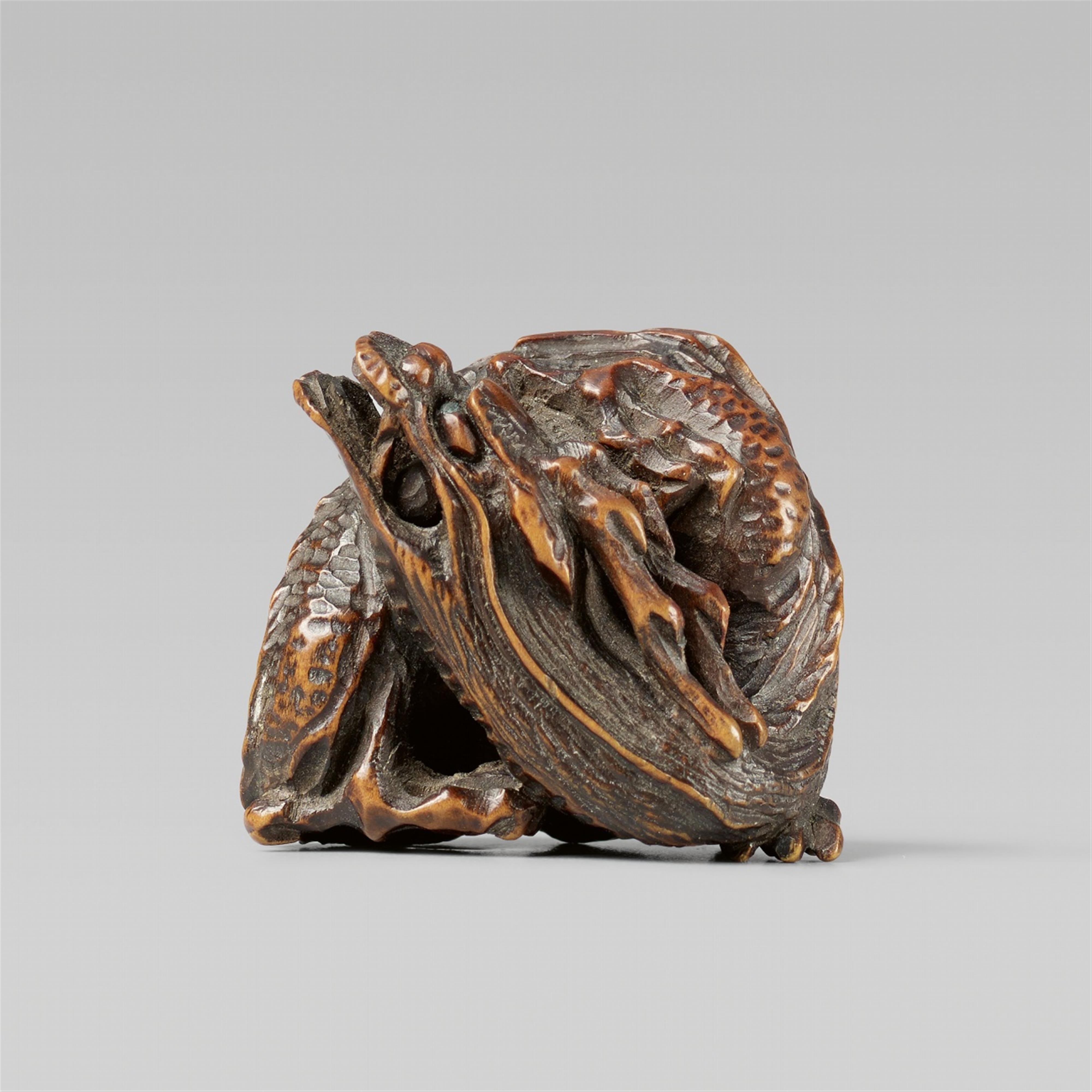 A wood netsuke of a dragon. Mid-19th century - image-1